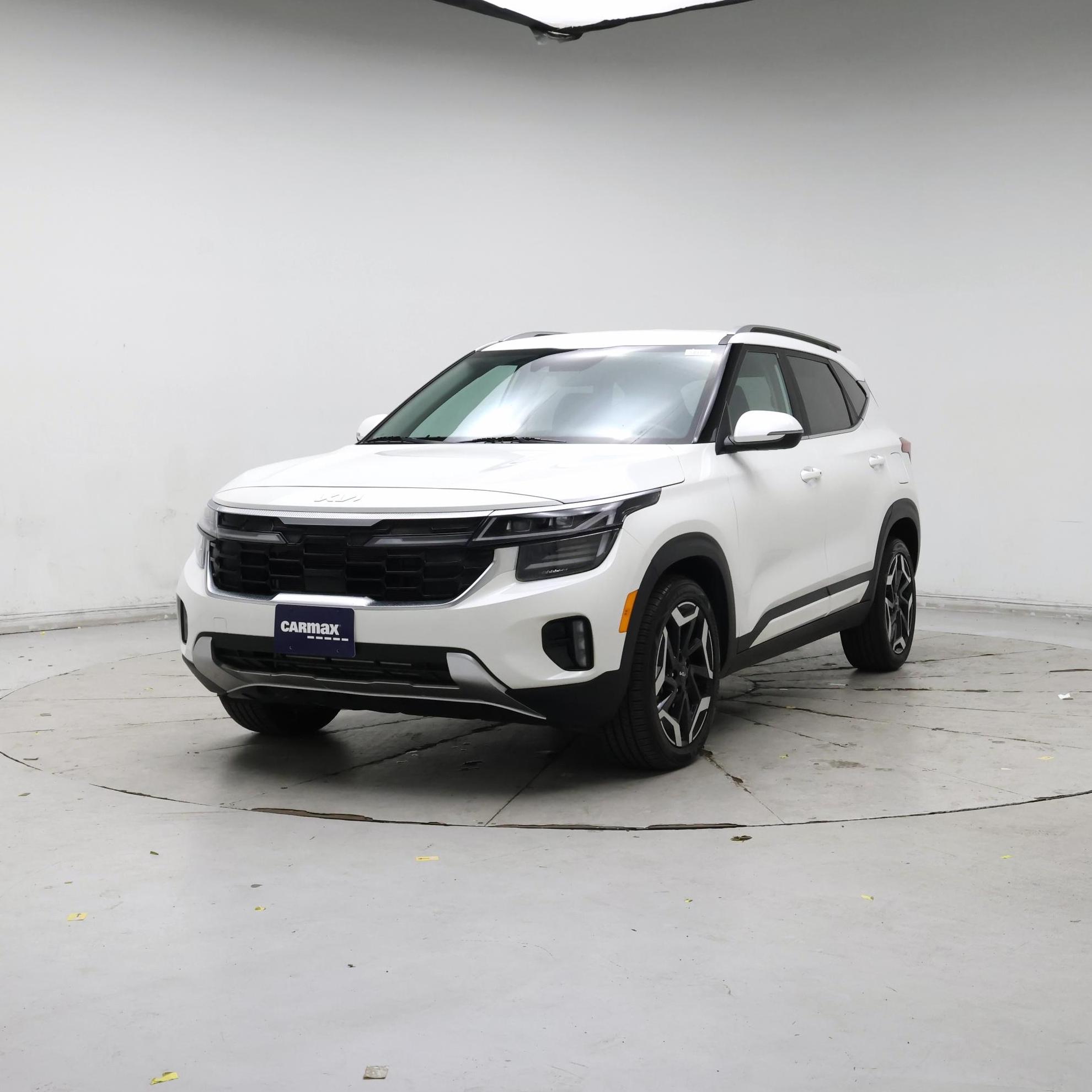 Thumbnail: 2024 Kia Seltos - 4