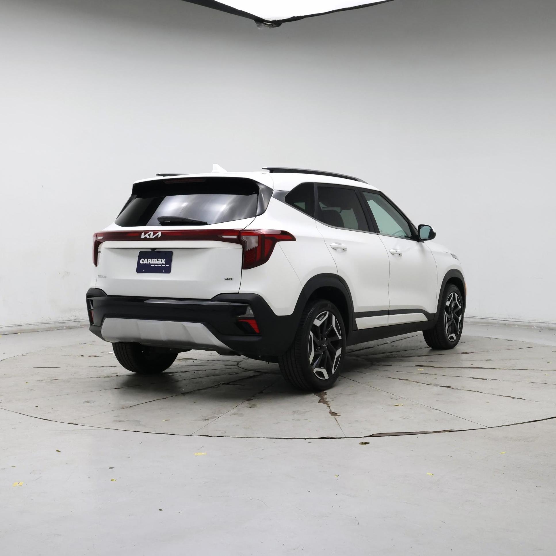 Thumbnail: 2024 Kia Seltos - 8