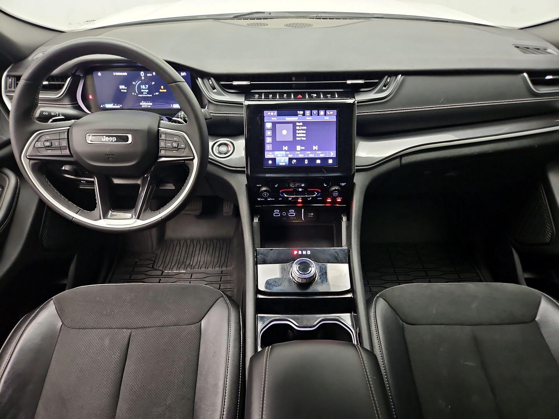 Thumbnail: 2023 Jeep Grand Cherokee - 9