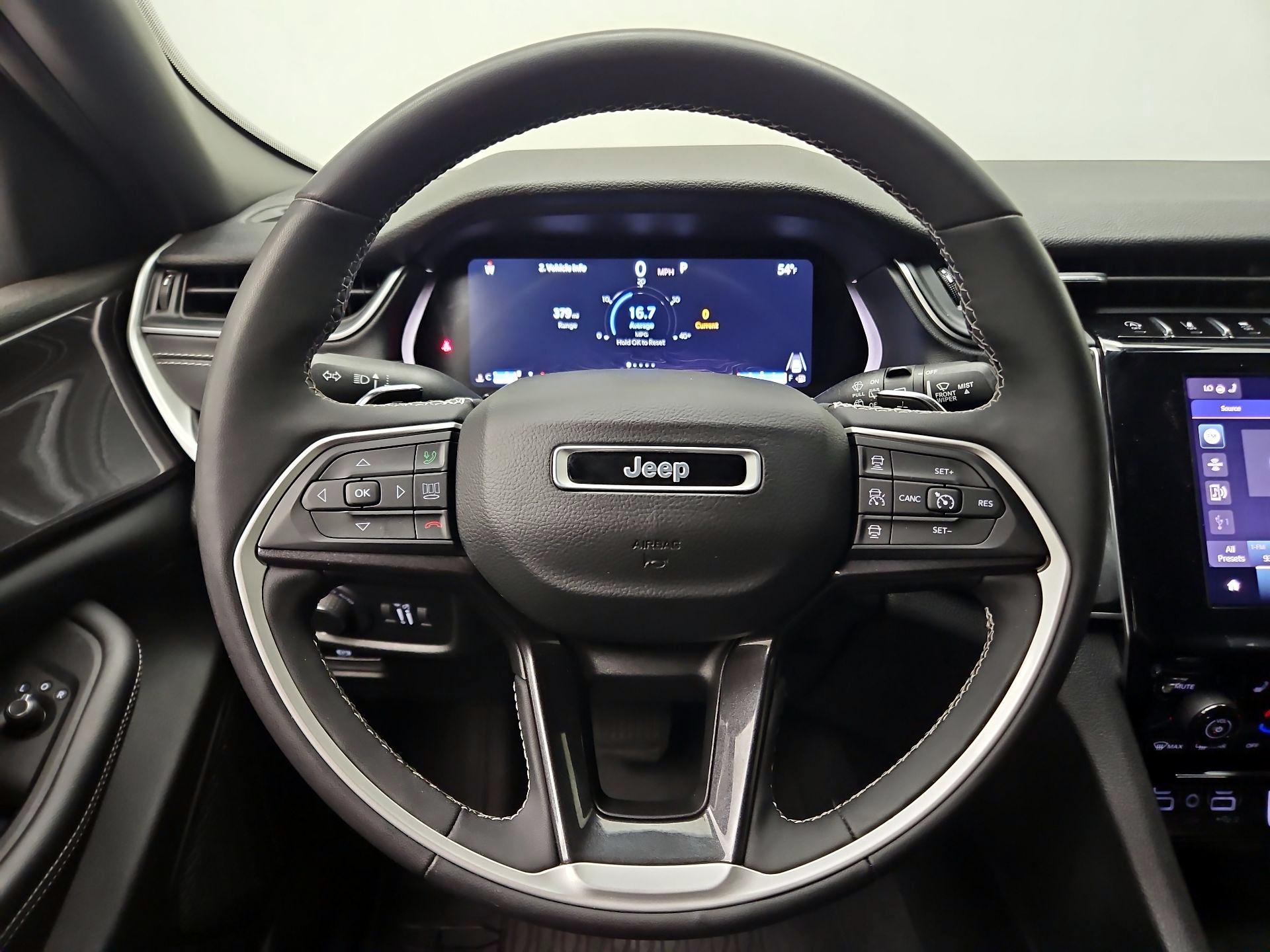 Thumbnail: 2023 Jeep Grand Cherokee - 10
