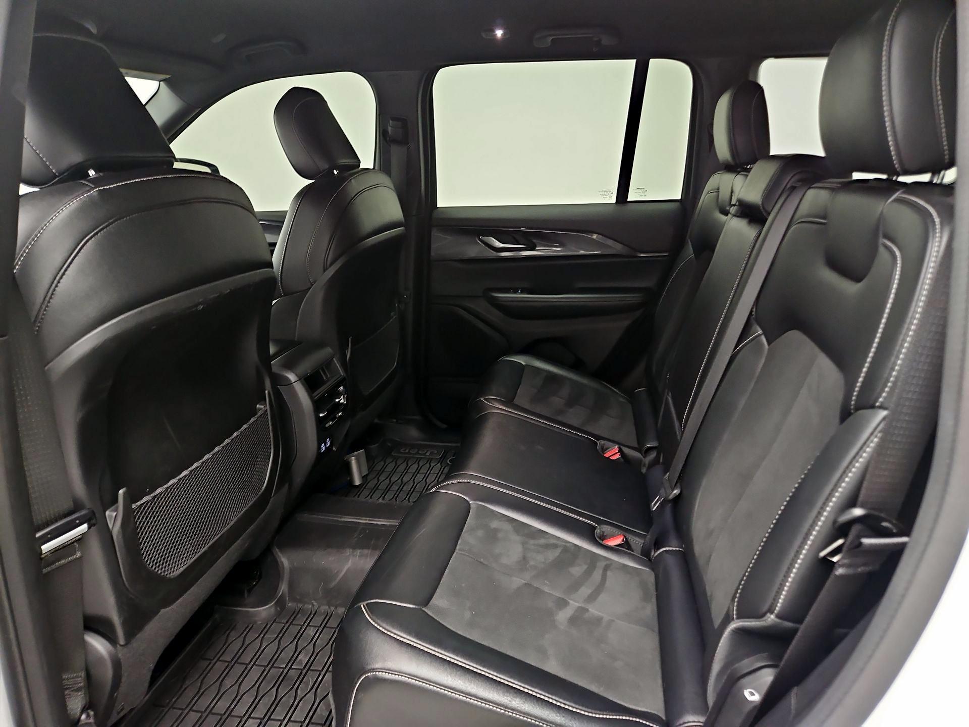 Thumbnail: 2023 Jeep Grand Cherokee - 19