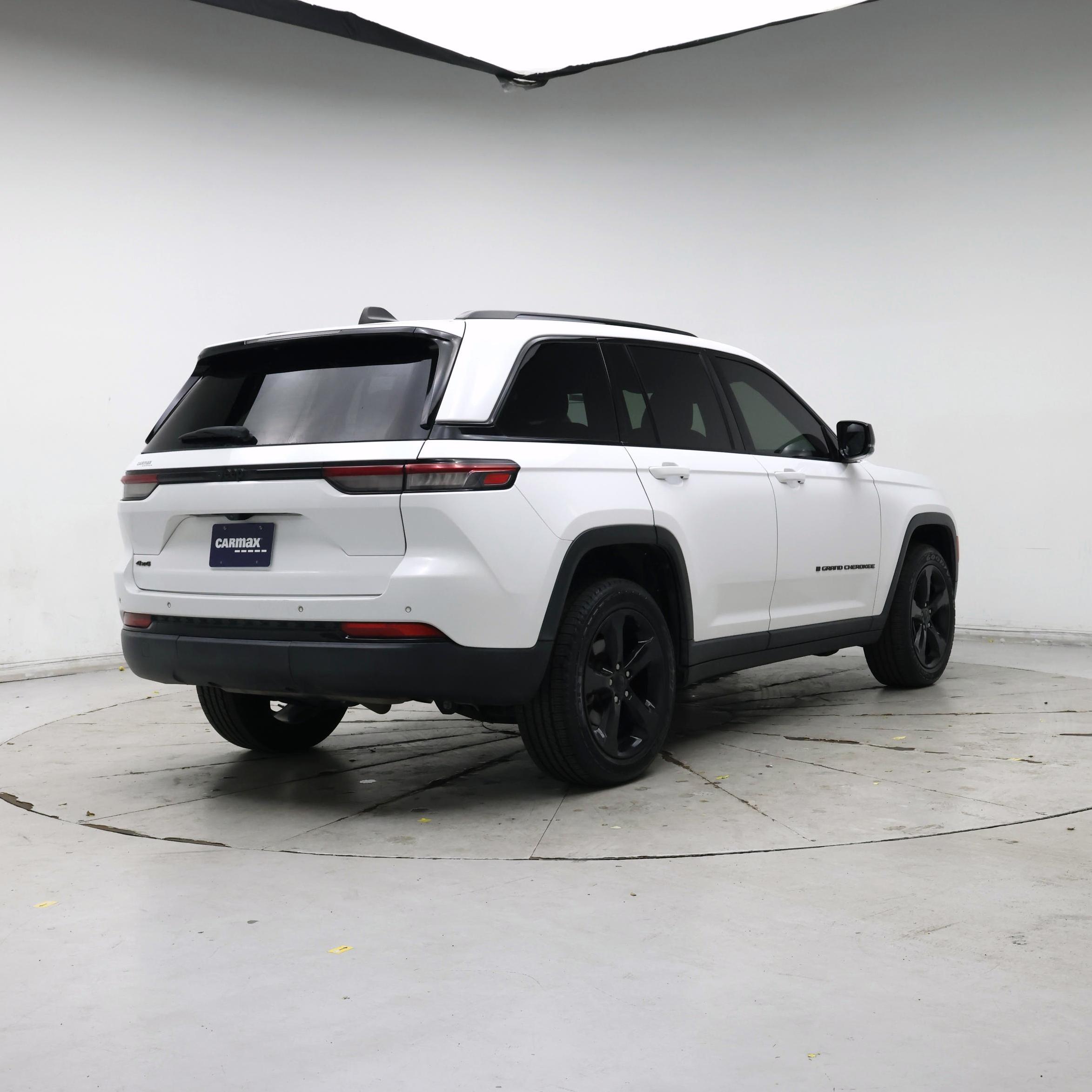 Thumbnail: 2023 Jeep Grand Cherokee - 8