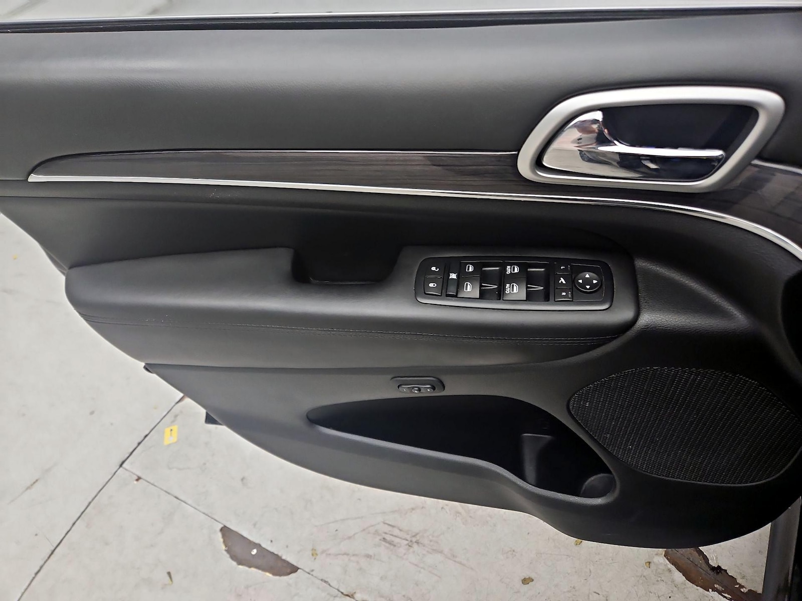 2015 Jeep Grand Cherokee High Altitude - Photo 13