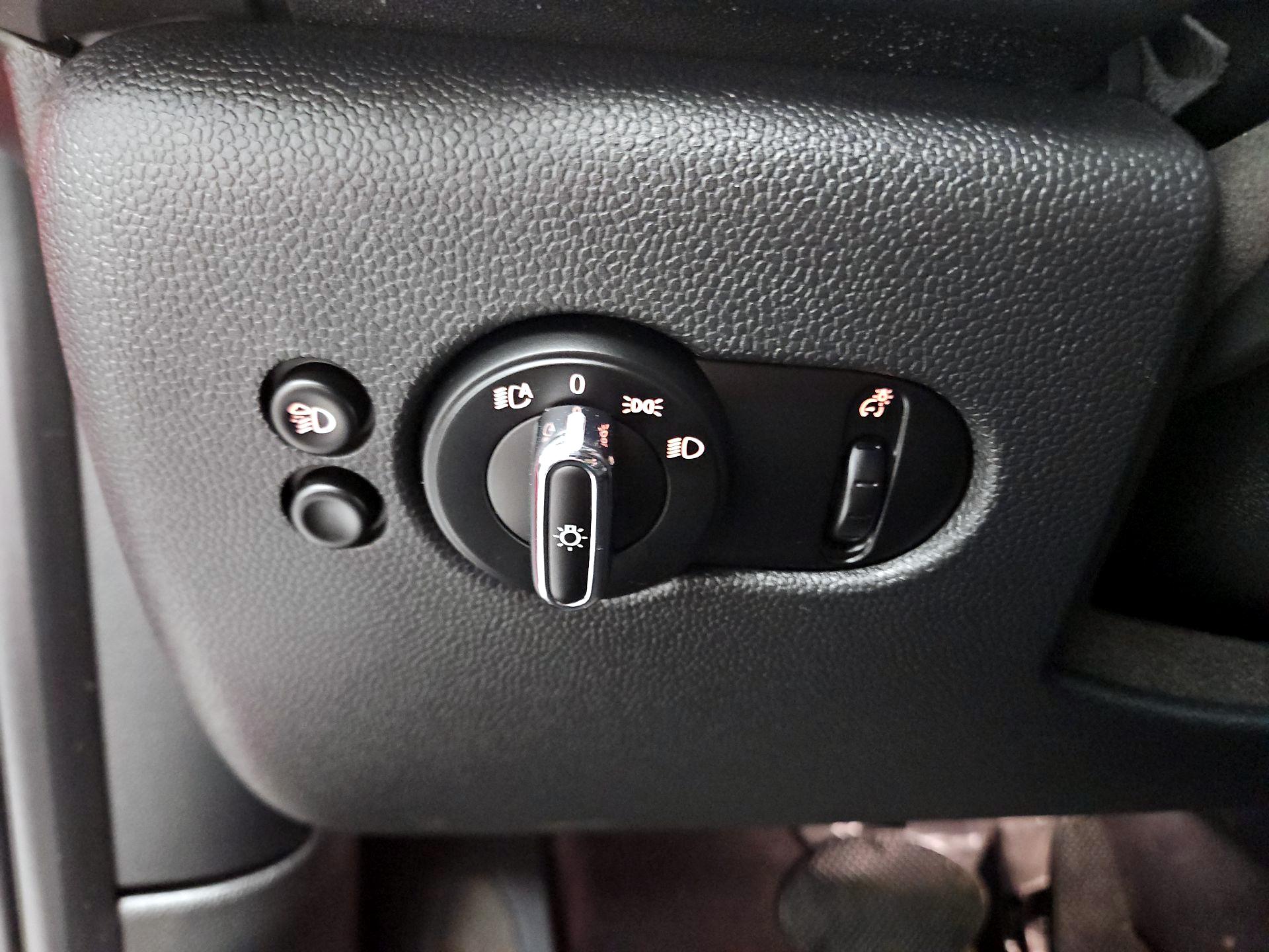 Thumbnail: 2023 MINI Cooper Hardtop - 11