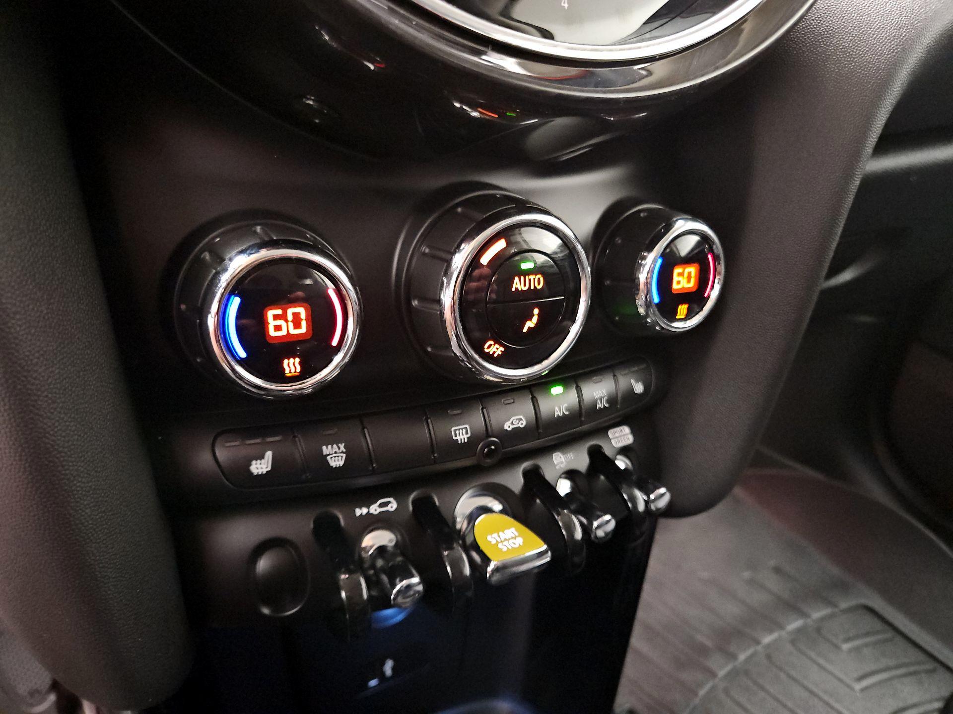 Thumbnail: 2023 MINI Cooper Hardtop - 15