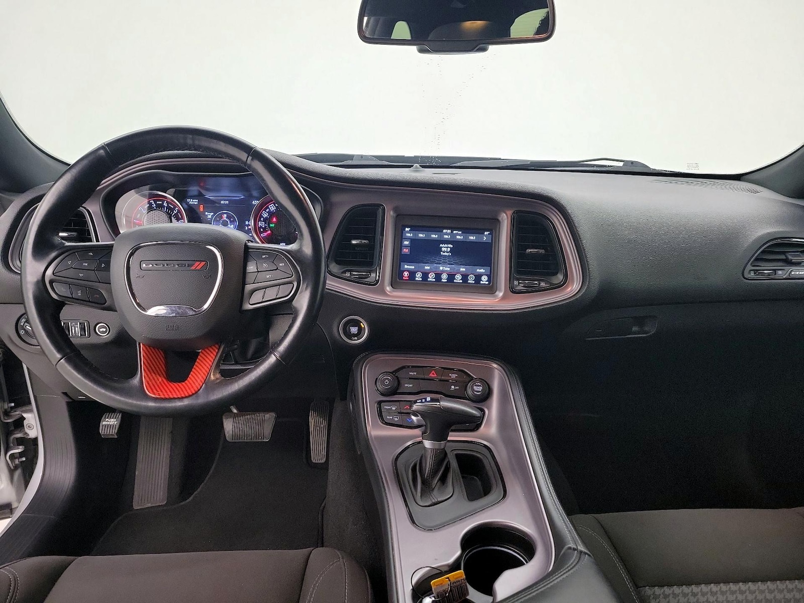 2023 Dodge Challenger SXT - Photo 10