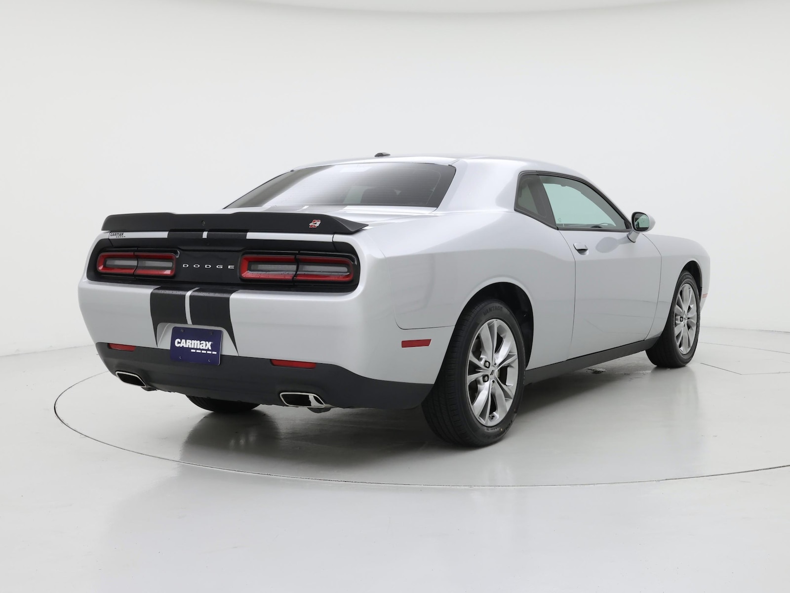 2023 Dodge Challenger SXT - Photo 9