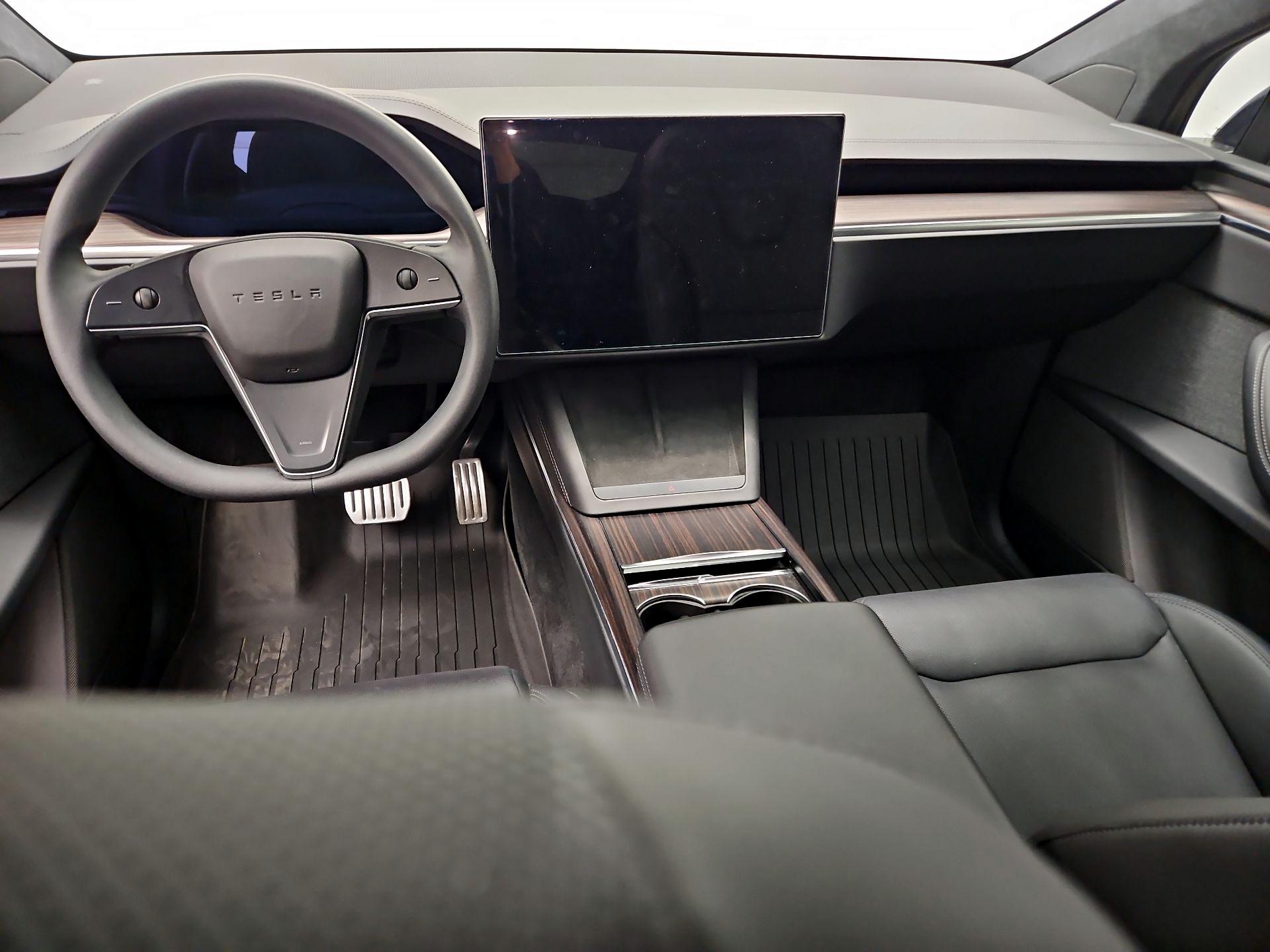 Thumbnail: 2024 Tesla Model X - 9