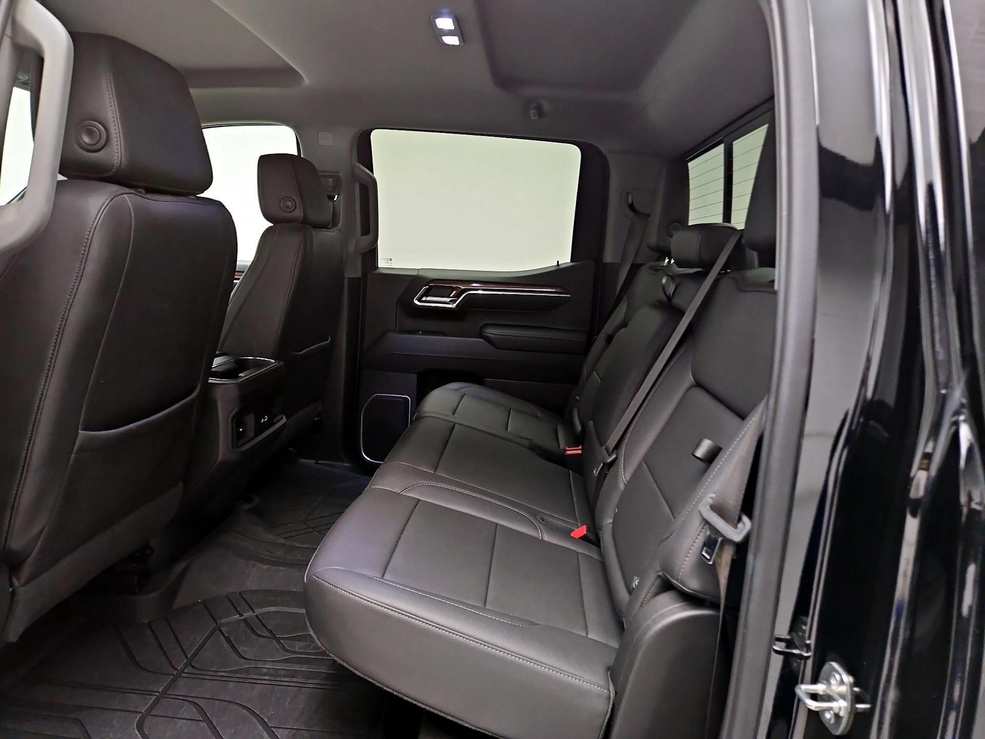 Thumbnail: 2023 Chevrolet Silverado 1500 - 18