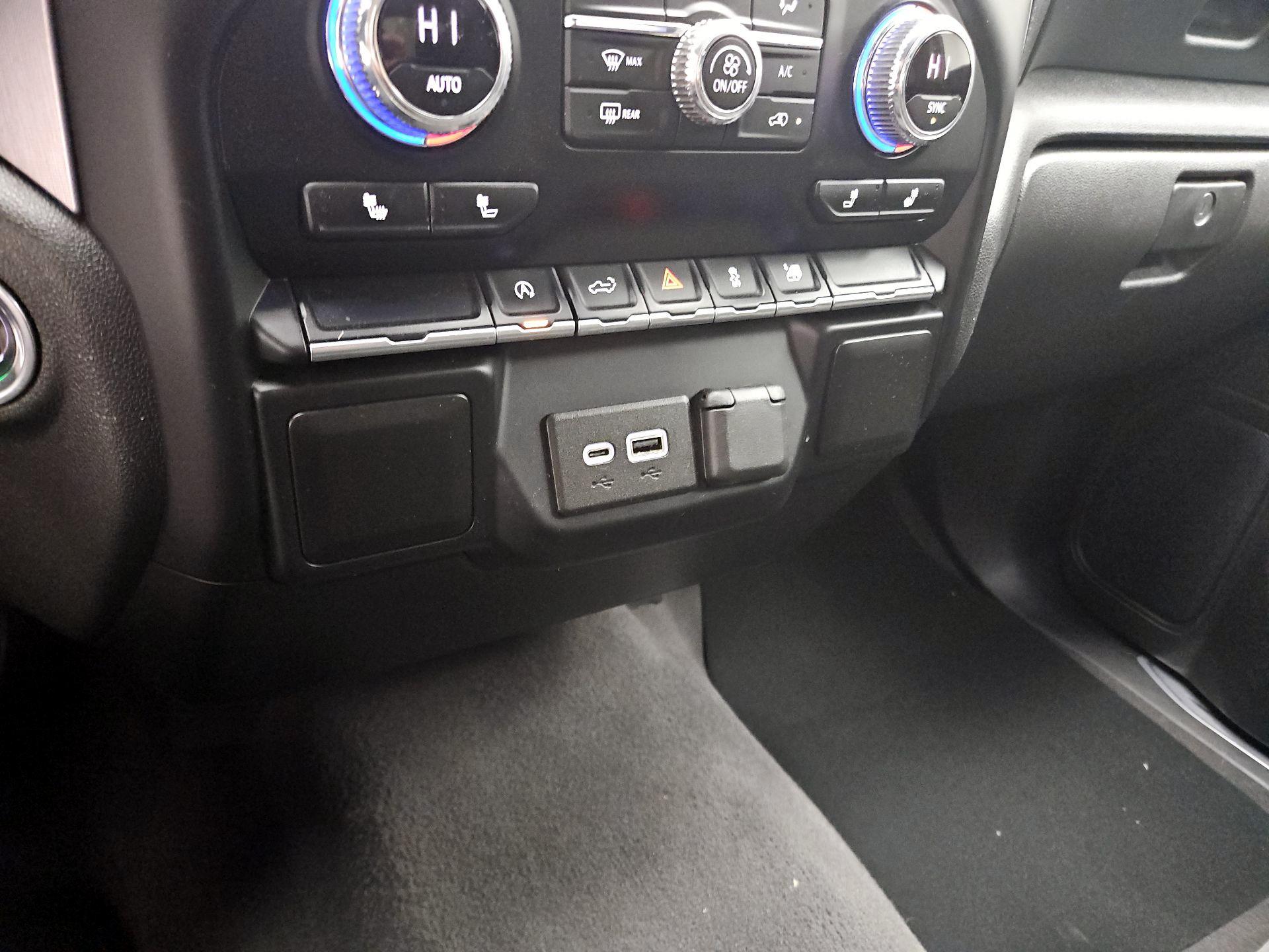 Thumbnail: 2020 GMC Sierra 1500 - 16