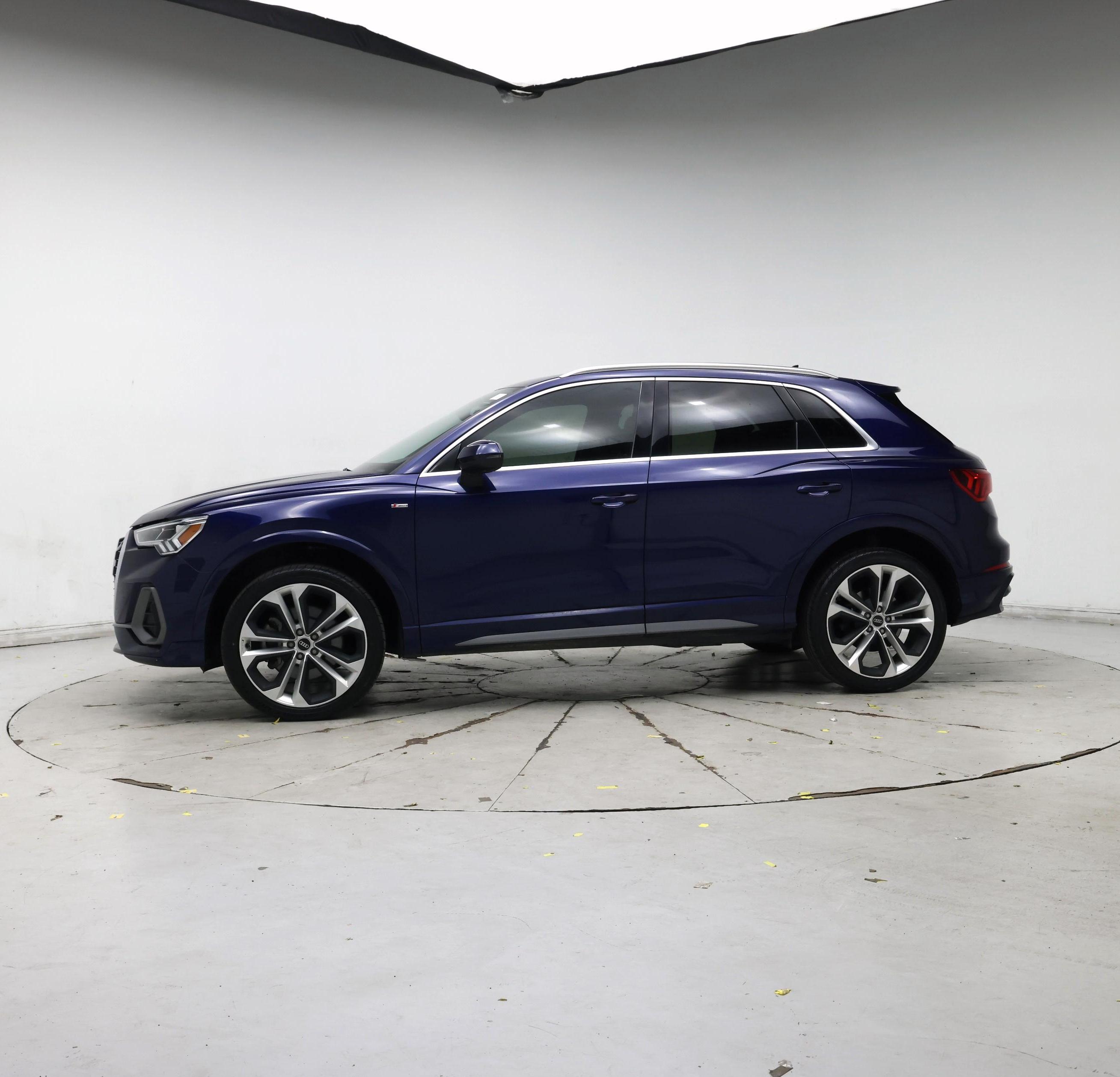 Thumbnail: 2021 Audi Q3 - 3