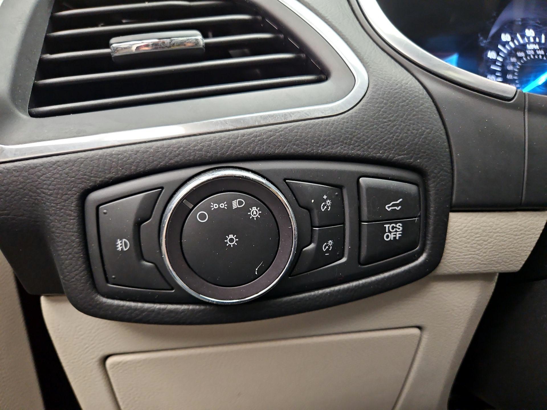 Thumbnail: 2020 Ford Edge - 13