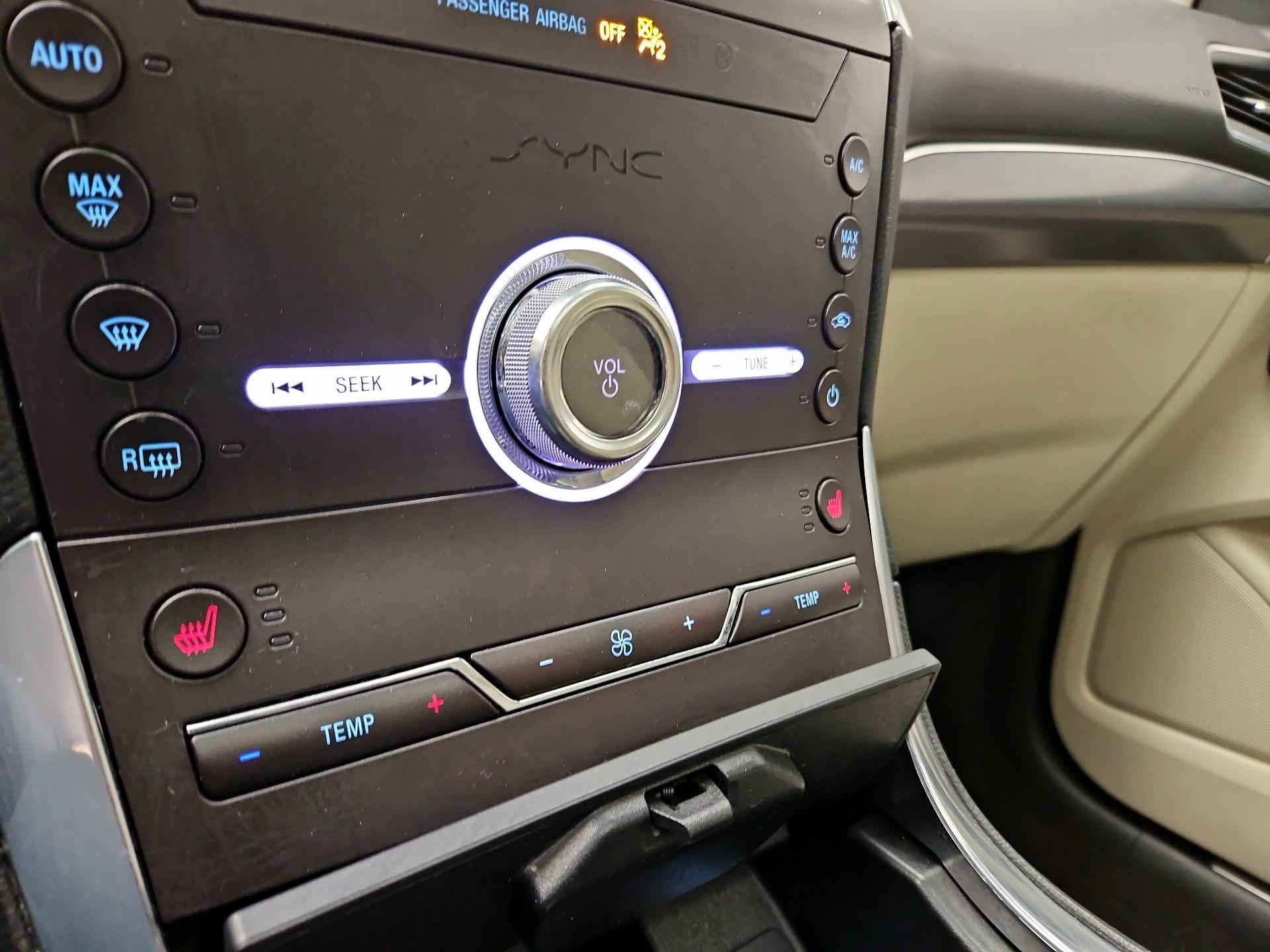 Thumbnail: 2020 Ford Edge - 17