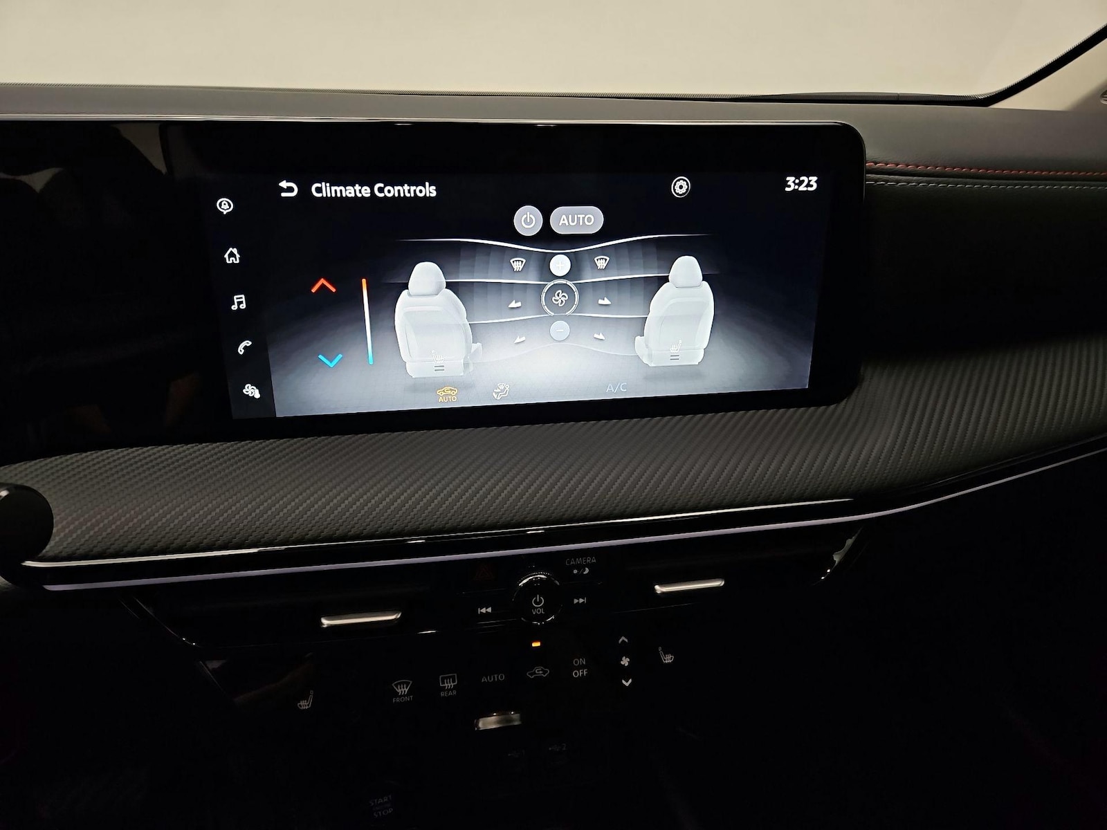 2025 Nissan Kicks SR AWD - Photo 17