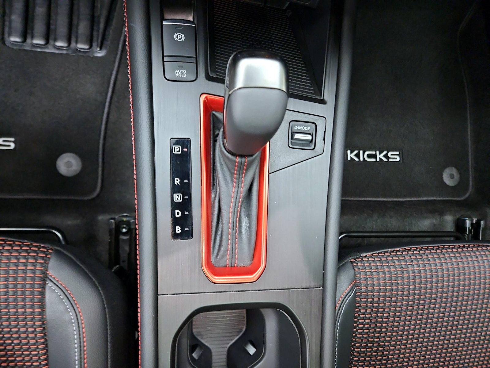 2025 Nissan Kicks SR AWD - Photo 18