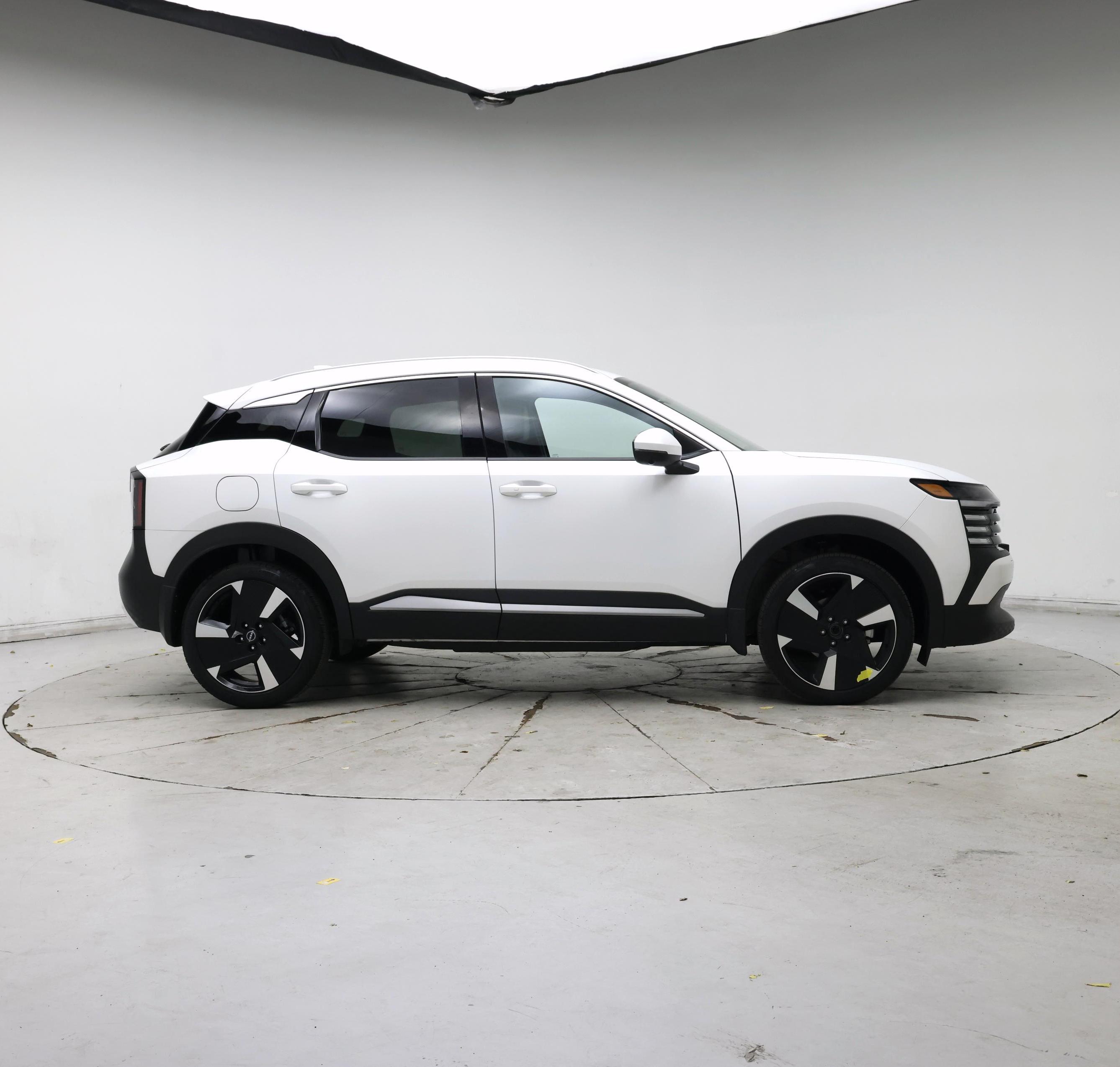 Thumbnail: 2025 Nissan Kicks - 7