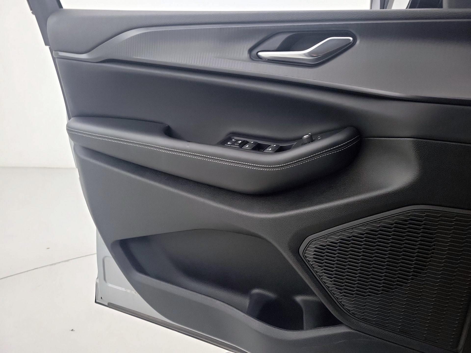 Thumbnail: 2024 Jeep Grand Cherokee - 12