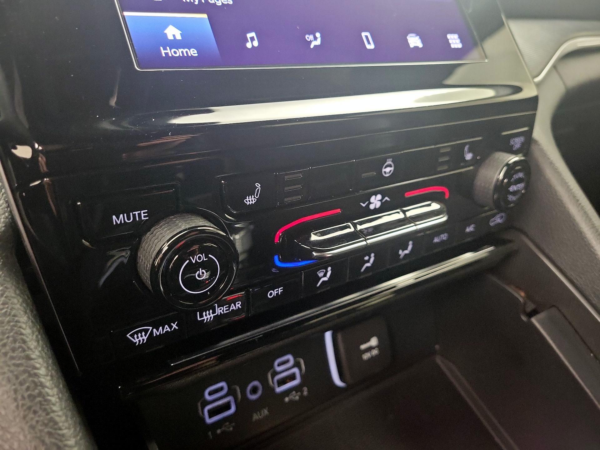 Thumbnail: 2024 Jeep Grand Cherokee - 16