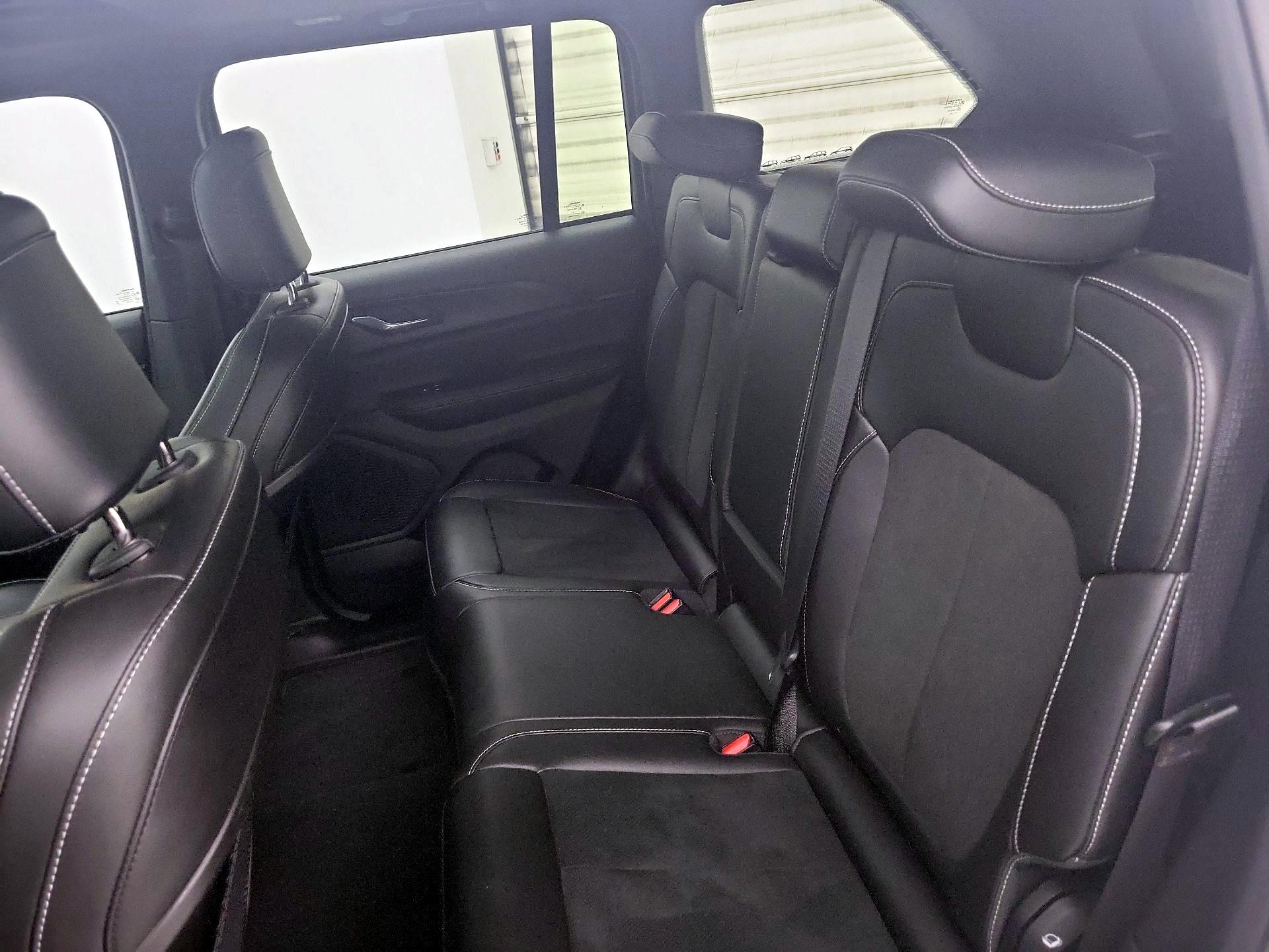 Thumbnail: 2024 Jeep Grand Cherokee - 20