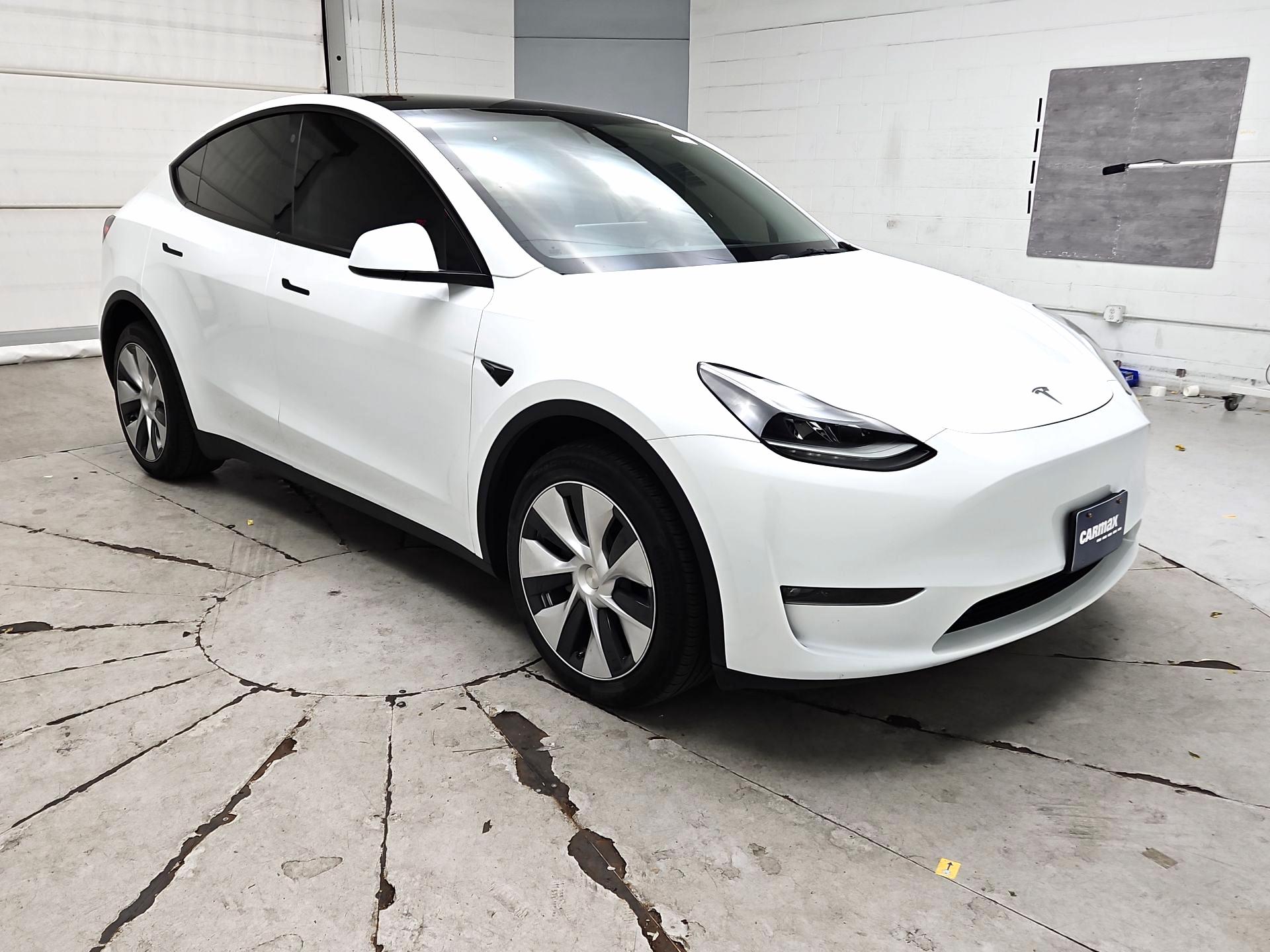 Thumbnail: 2023 Tesla Model Y - 1