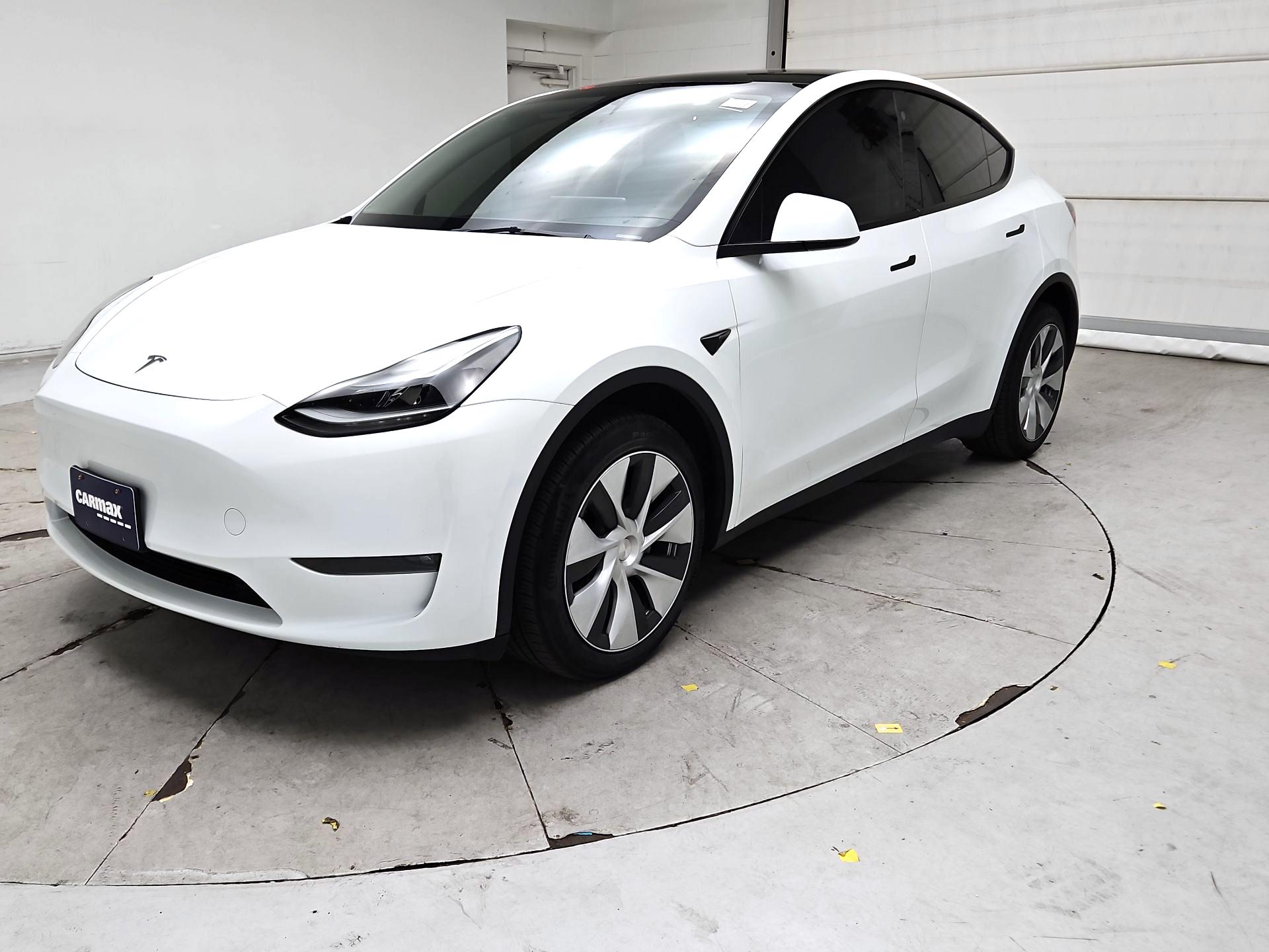 Thumbnail: 2023 Tesla Model Y - 3