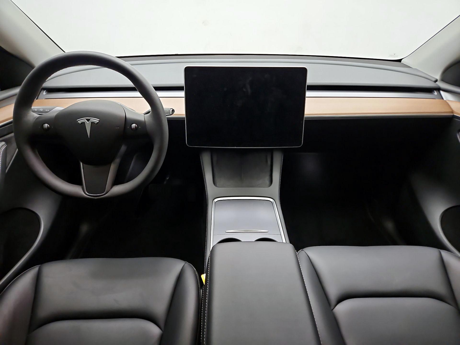 Thumbnail: 2023 Tesla Model Y - 8