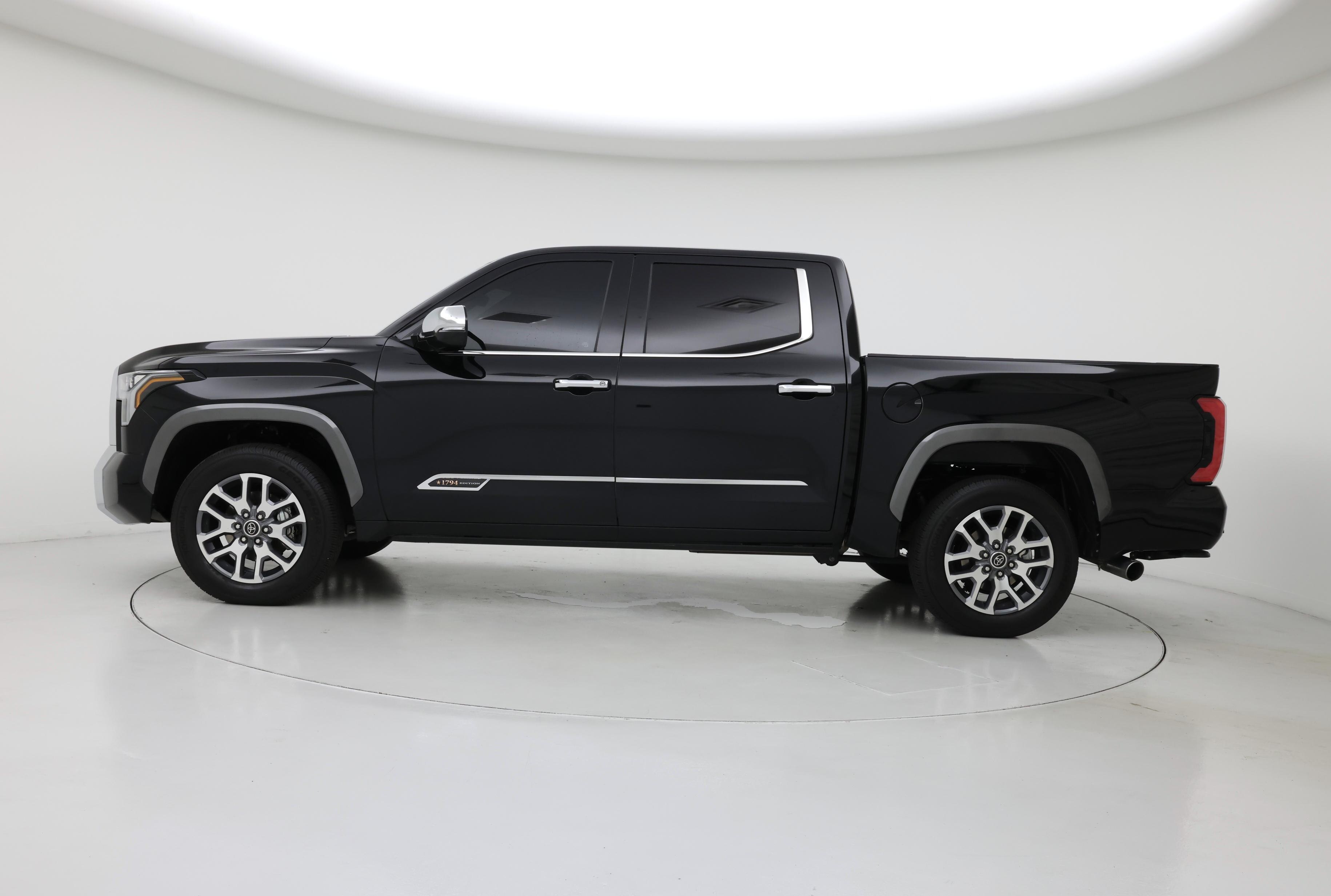 Thumbnail: 2024 Toyota Tundra - 3