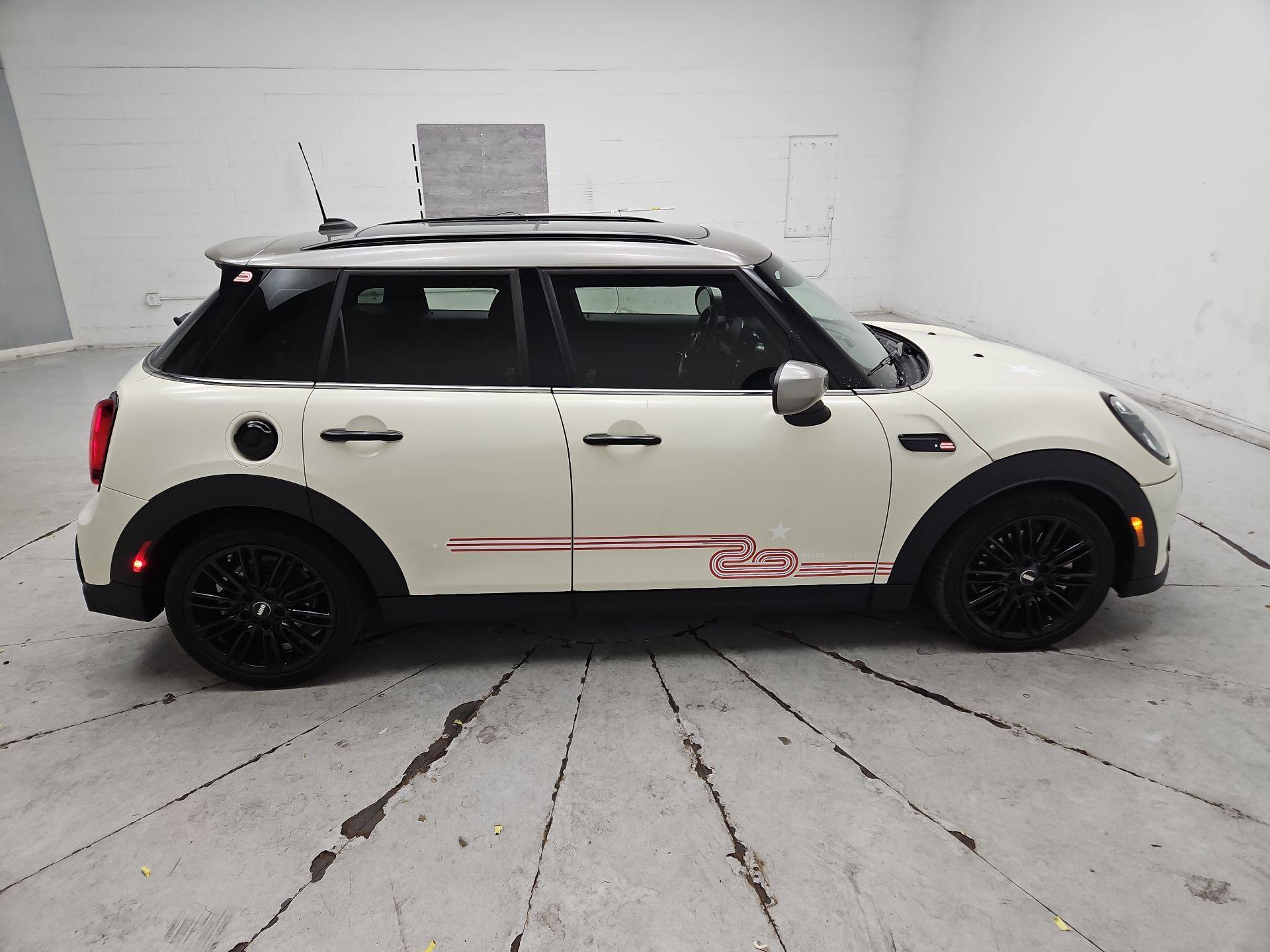 Thumbnail: 2023 MINI Cooper Hardtop - 4