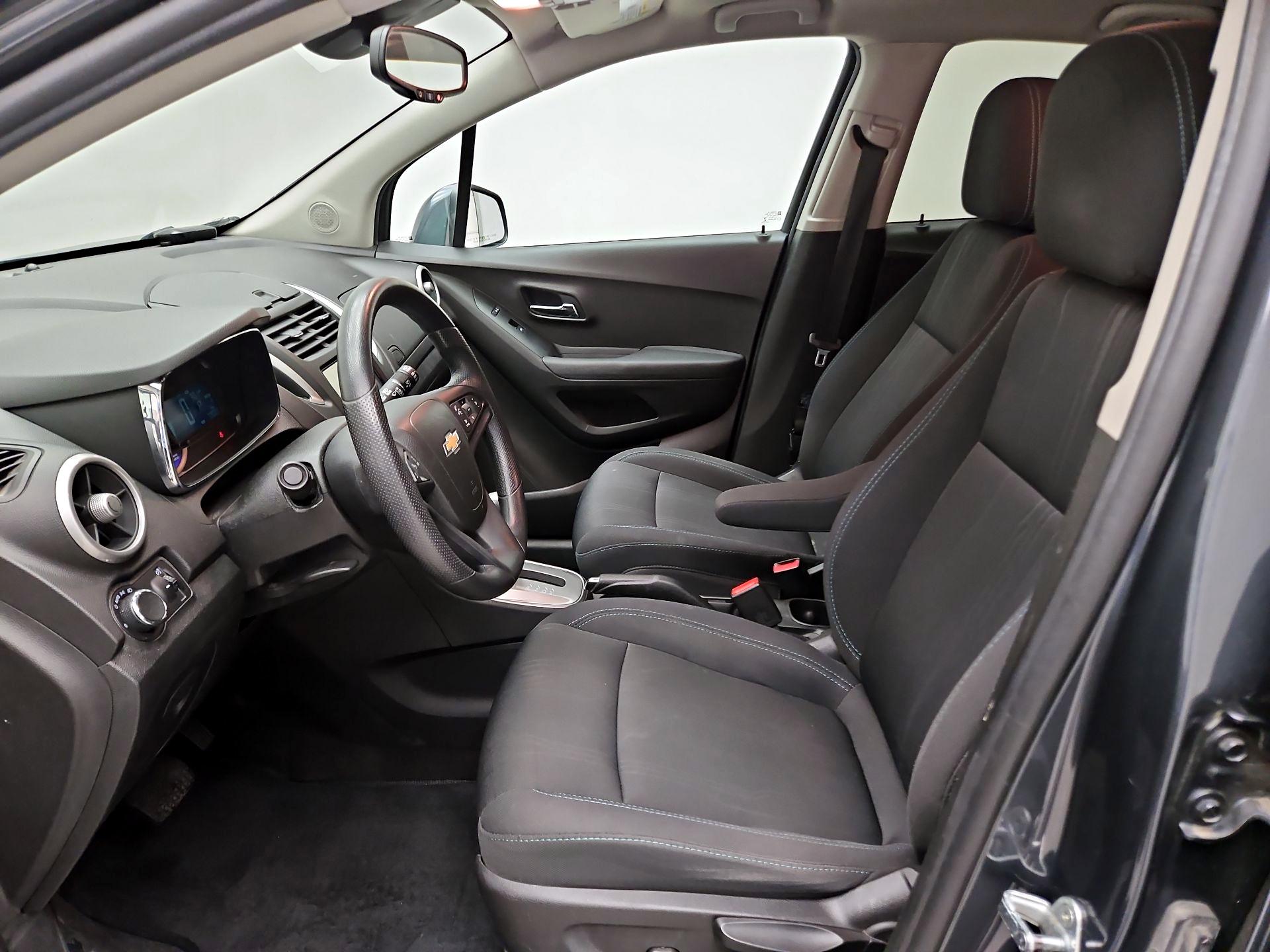 Thumbnail: 2016 Chevrolet Trax - 9
