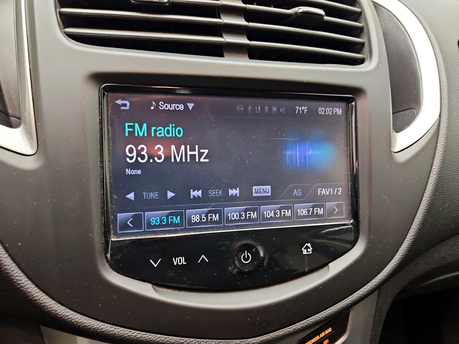 Thumbnail: 2016 Chevrolet Trax - 13