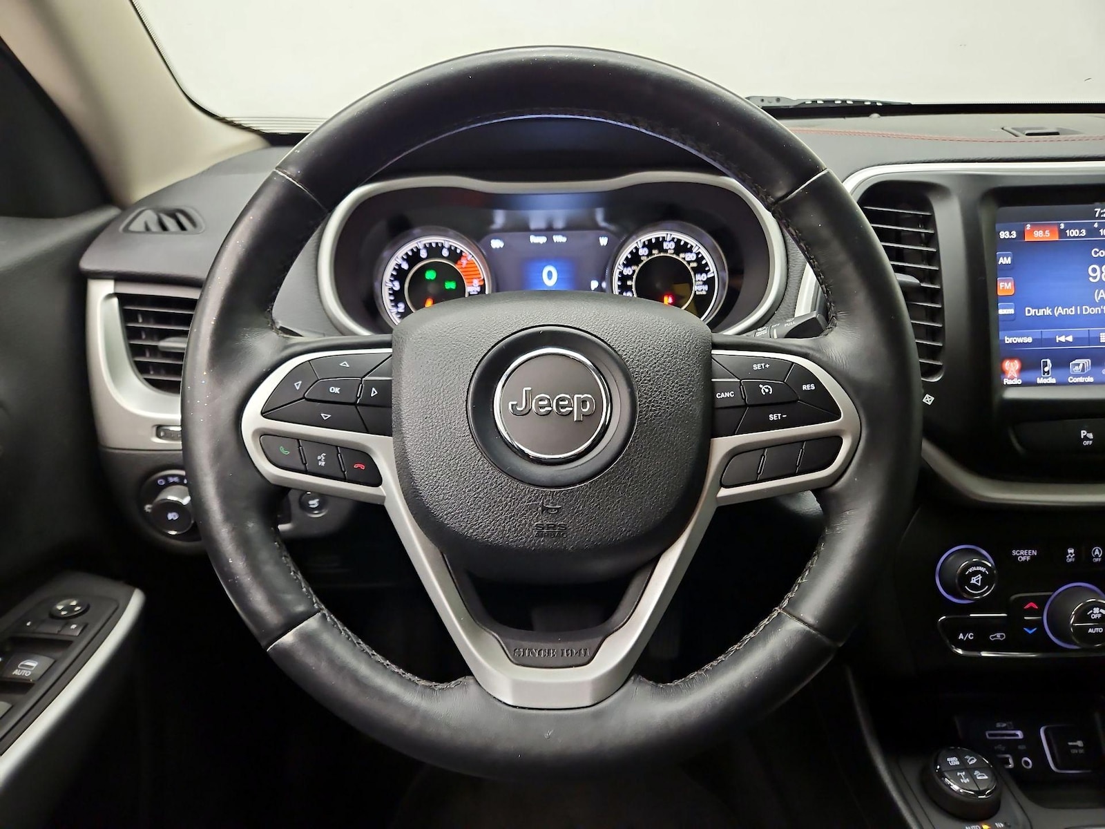 2018 Jeep Cherokee Trailhawk - Photo 11
