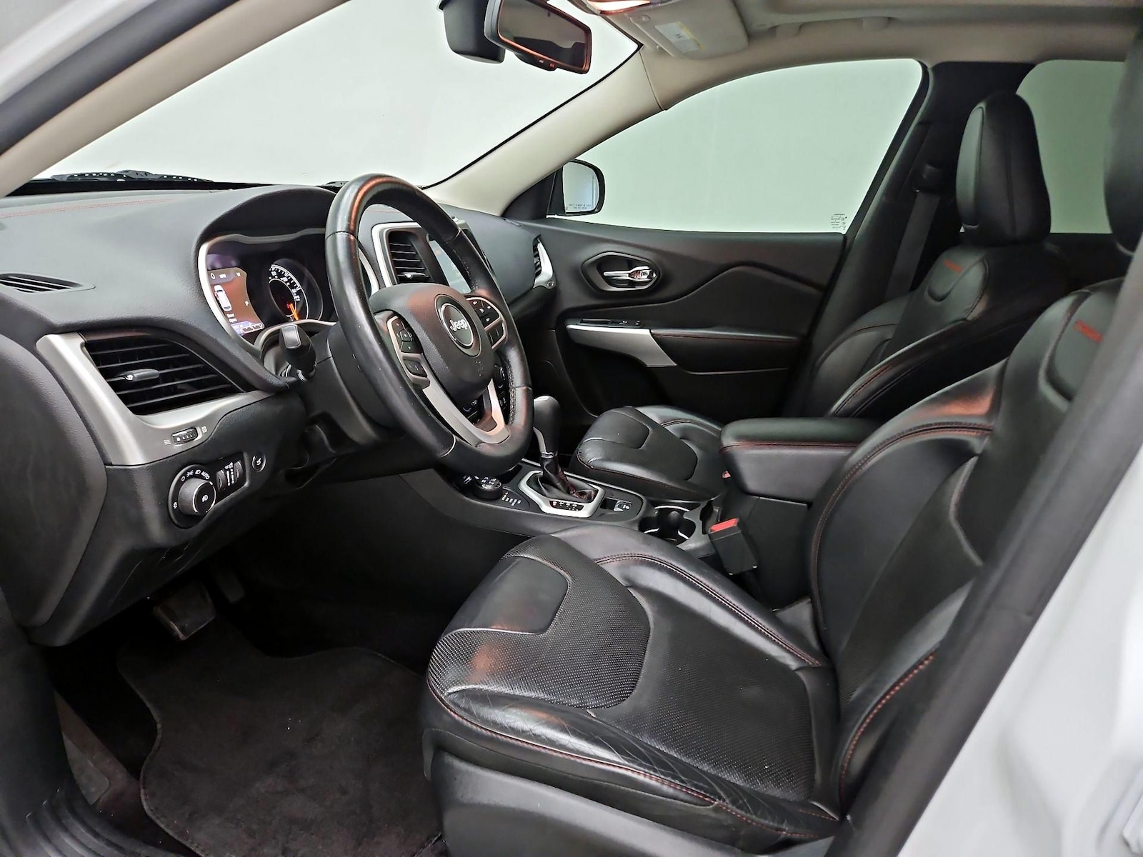 2018 Jeep Cherokee Trailhawk - Photo 12