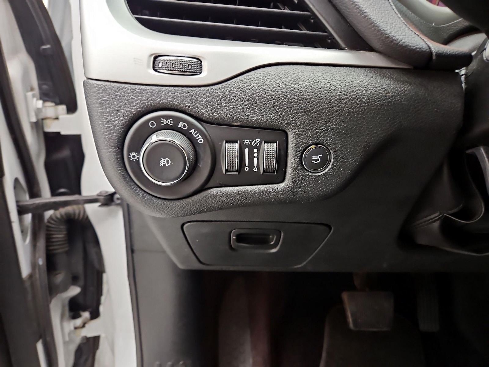 2018 Jeep Cherokee Trailhawk - Photo 14