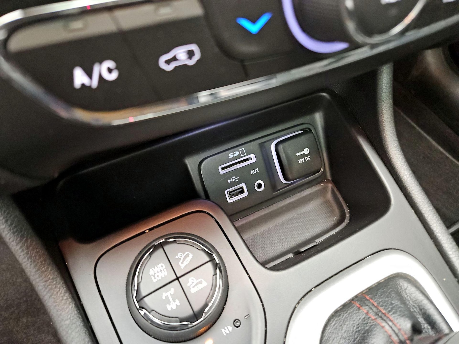 2018 Jeep Cherokee Trailhawk - Photo 19