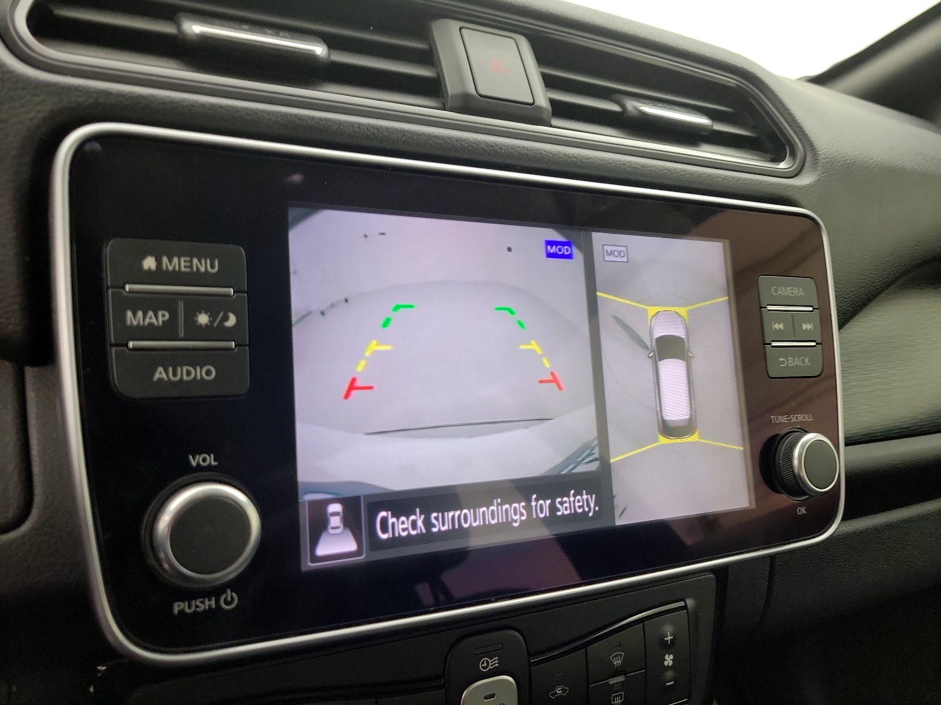Thumbnail: 2022 Nissan Leaf - 14