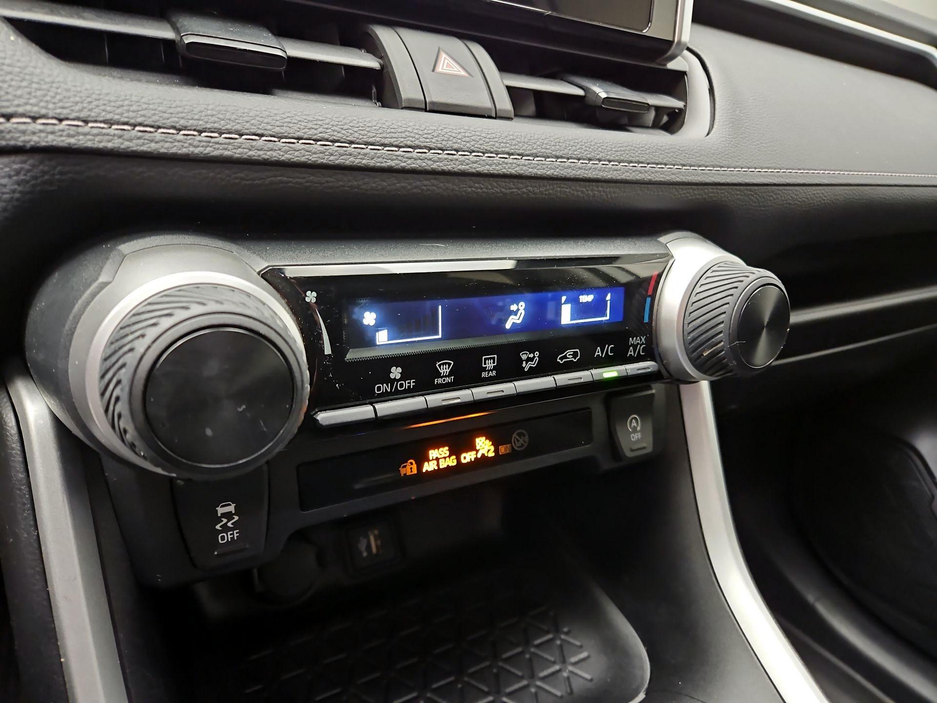 Thumbnail: 2023 Toyota RAV4 - 16