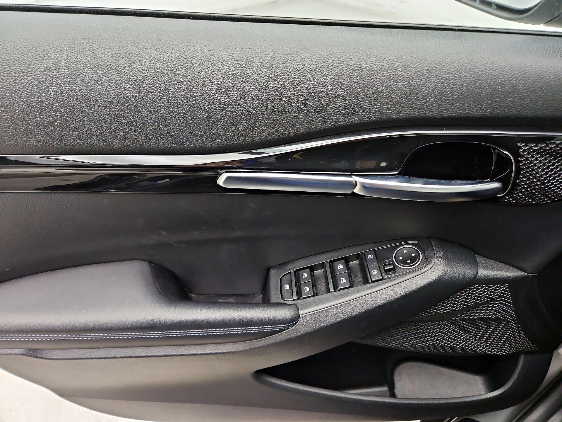 Thumbnail: 2023 Kia Seltos - 10