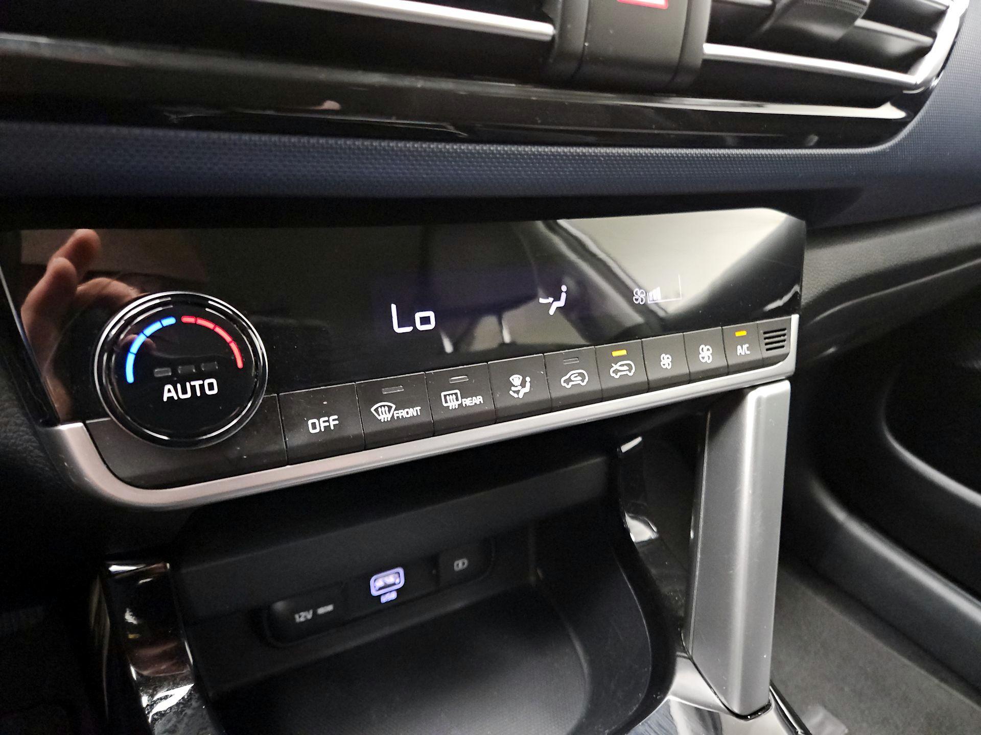 Thumbnail: 2023 Kia Seltos - 15