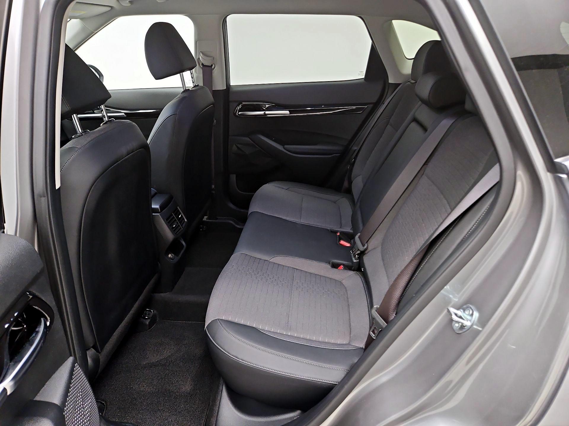 Thumbnail: 2023 Kia Seltos - 18