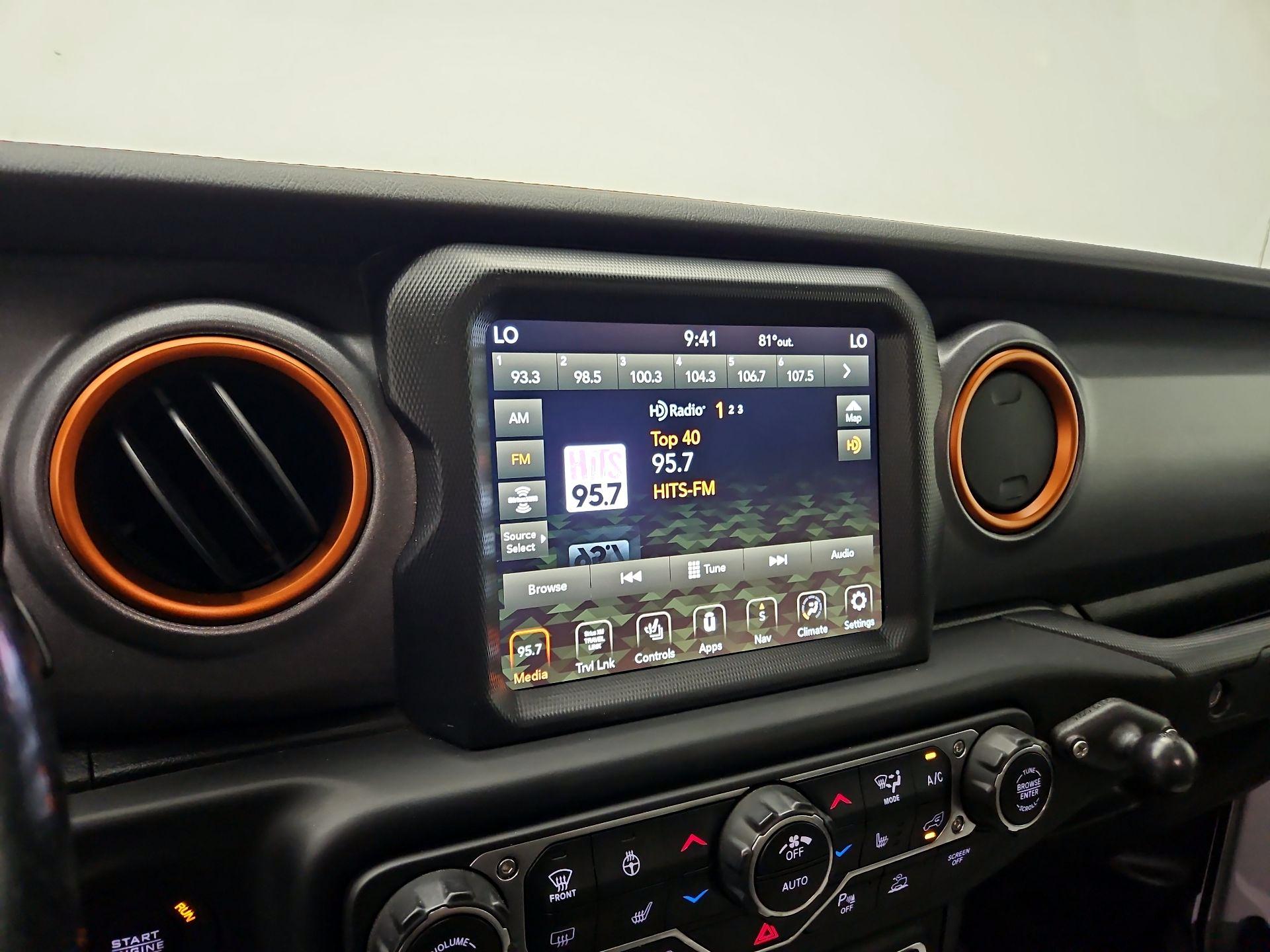 Thumbnail: 2021 Jeep Gladiator - 15