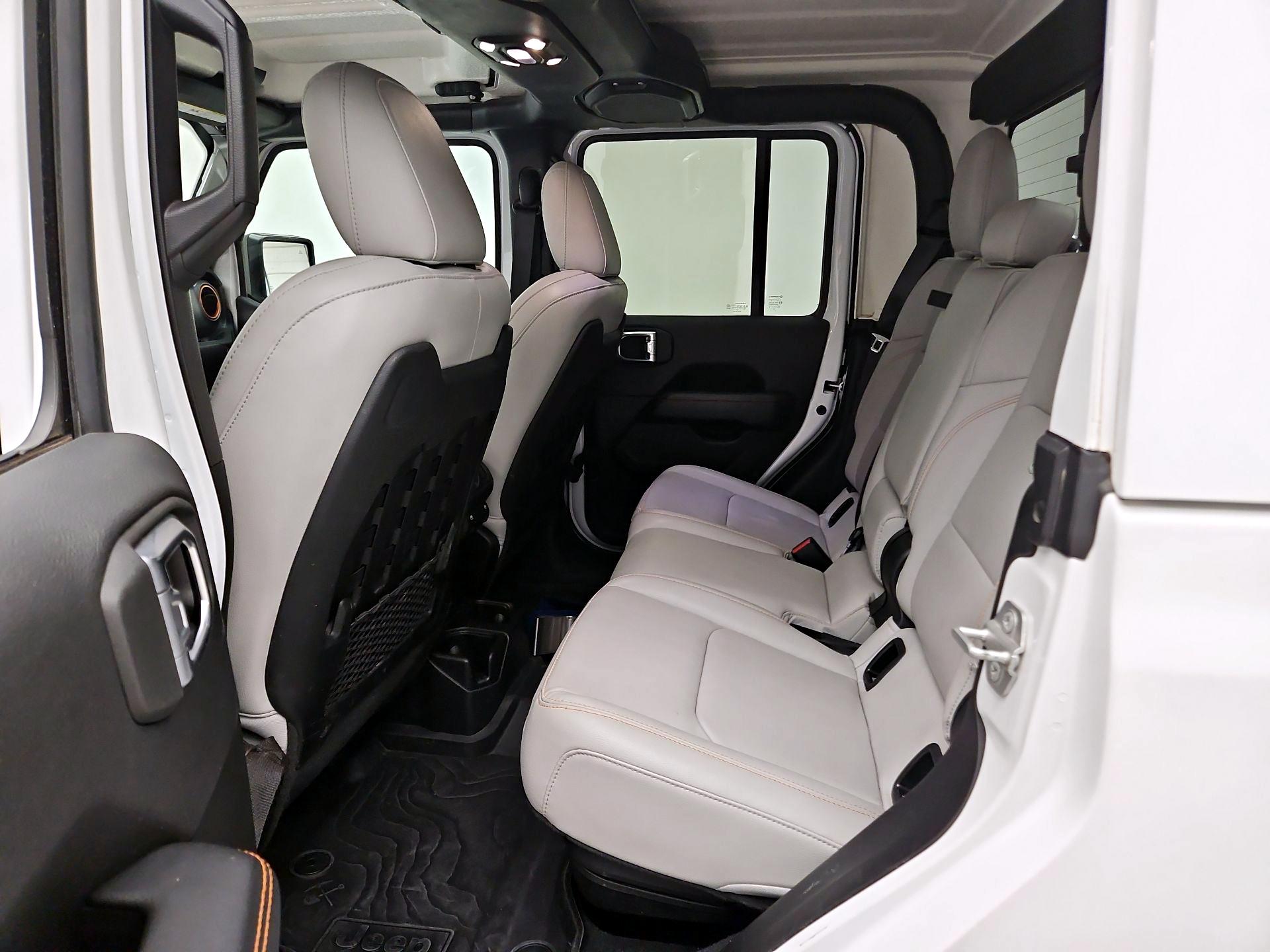 Thumbnail: 2021 Jeep Gladiator - 18