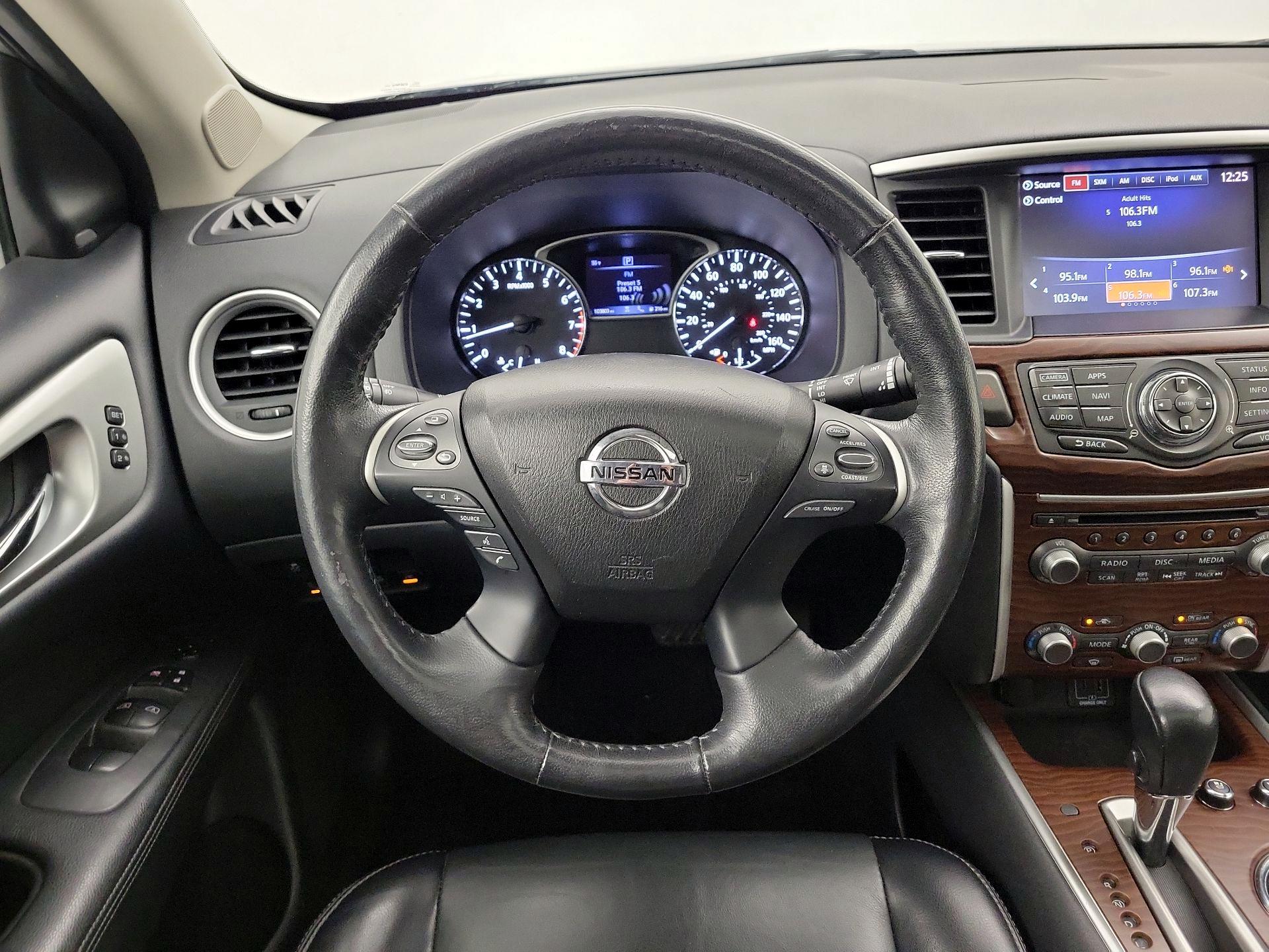 Thumbnail: 2020 Nissan Pathfinder - 10