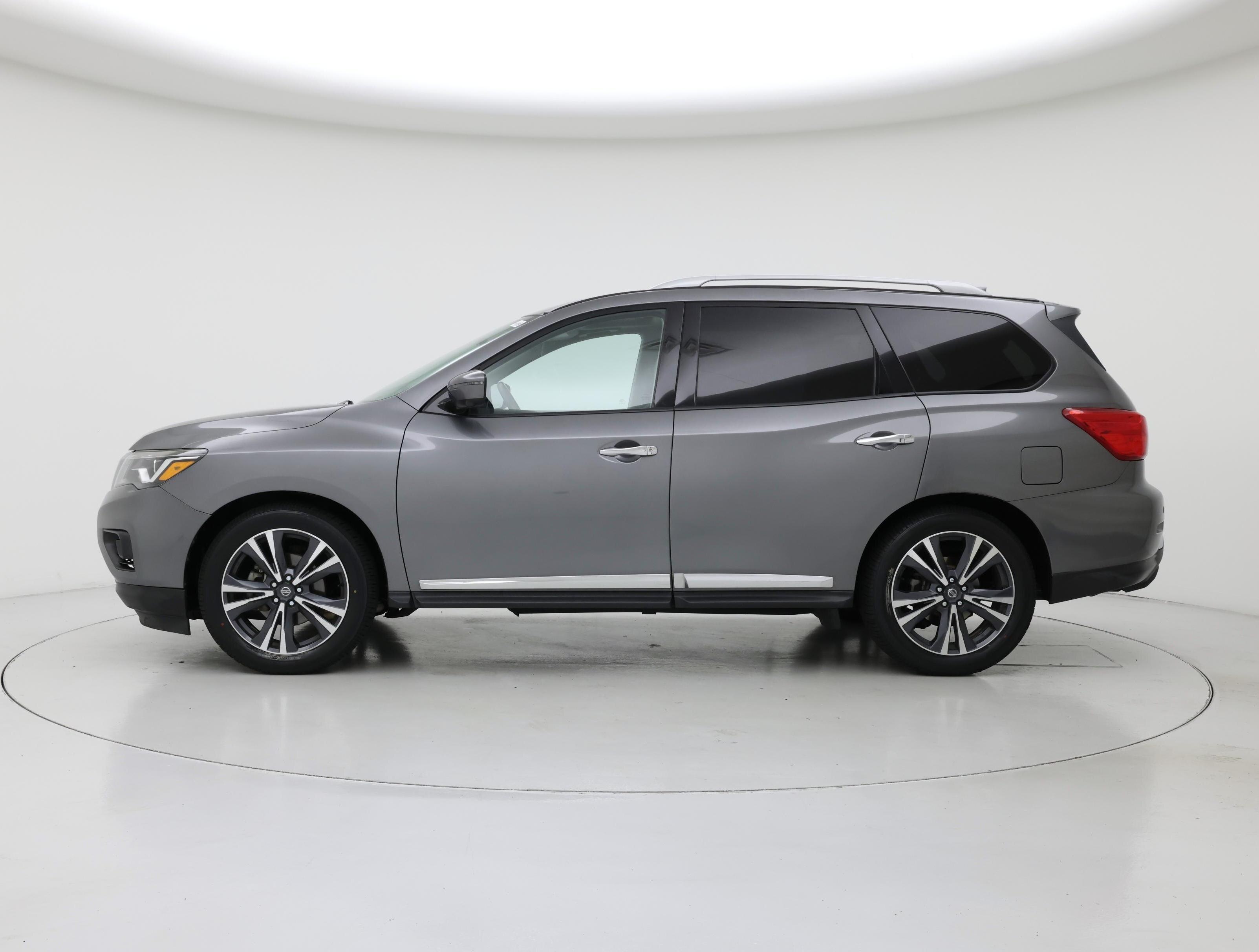 Thumbnail: 2020 Nissan Pathfinder - 3
