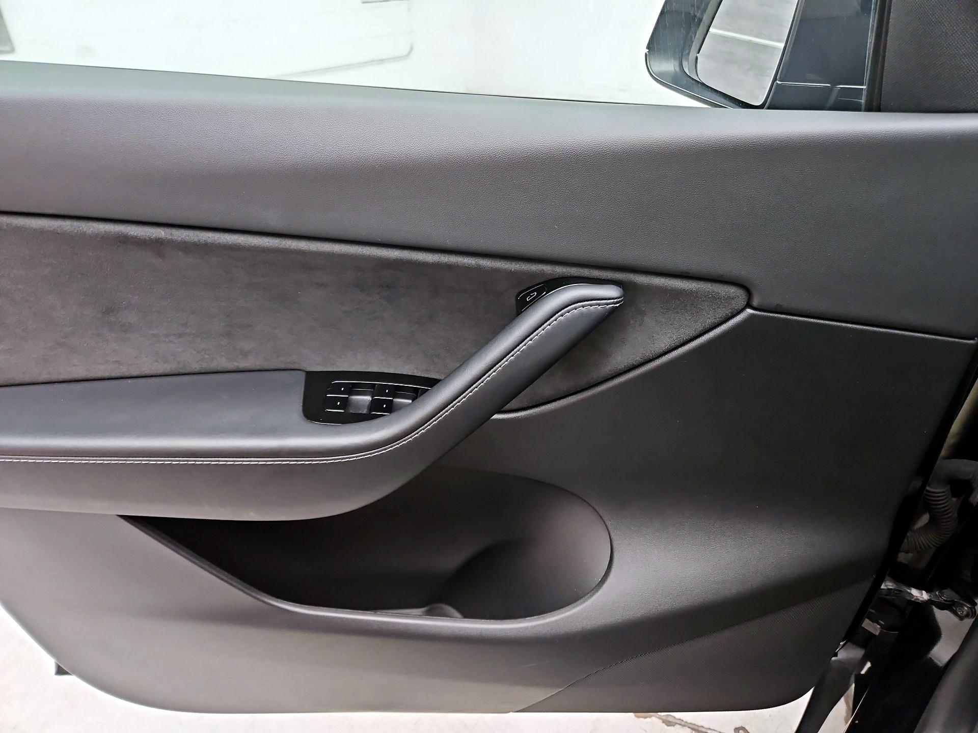 Thumbnail: 2021 Tesla Model Y - 10