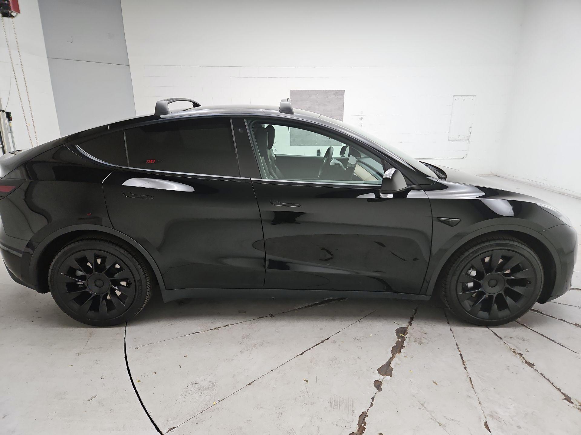 Thumbnail: 2021 Tesla Model Y - 4