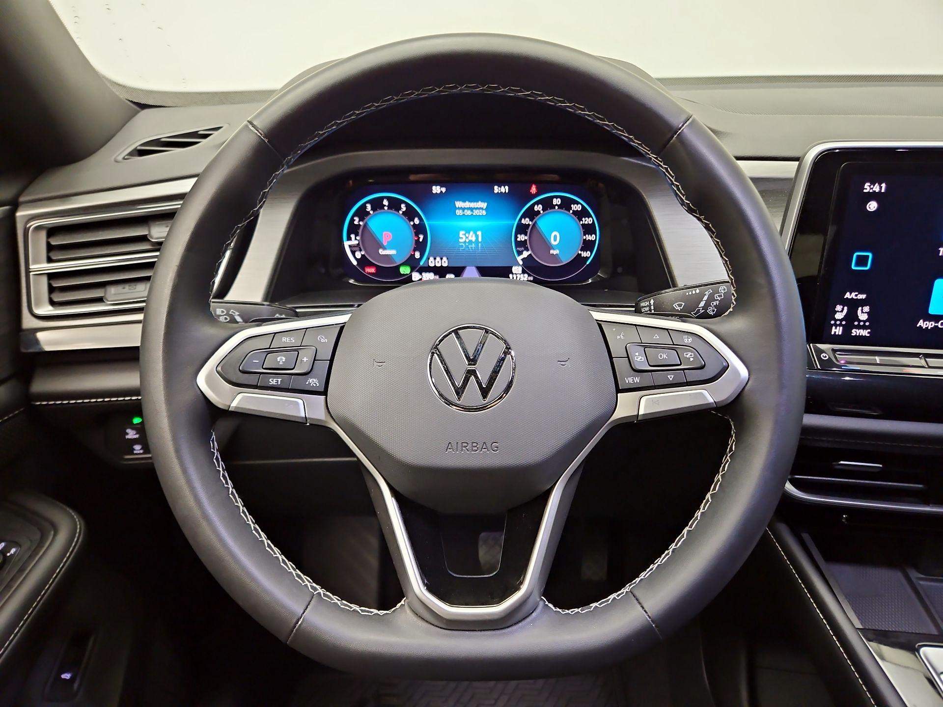 Thumbnail: 2024 Volkswagen Atlas - 10