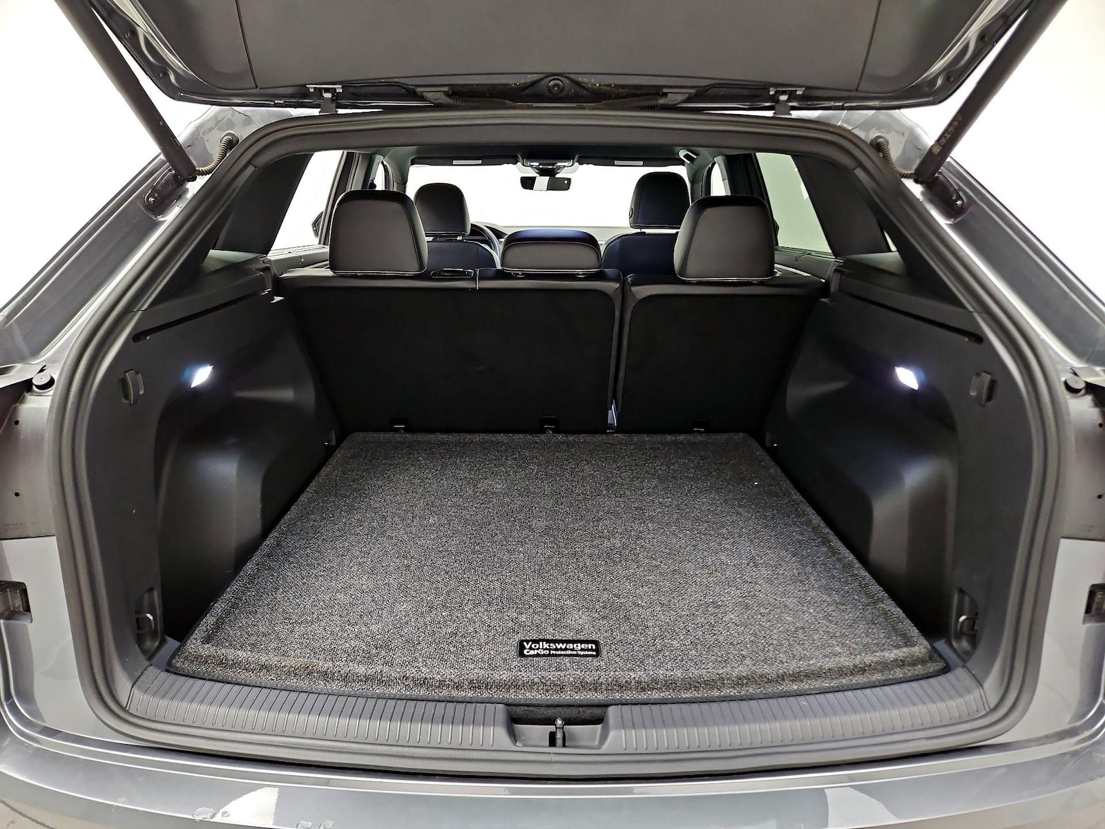 2024 Volkswagen Atlas Cross Sport SE w/Tech - Photo 21