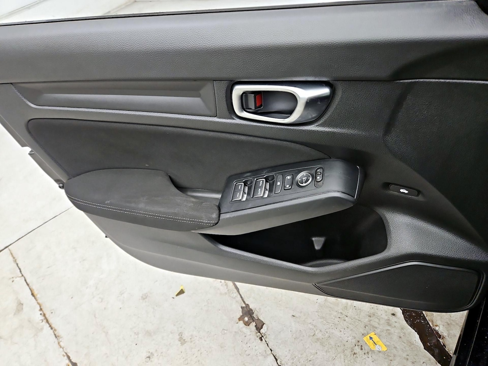 2025 Honda Civic Sport - Photo 13