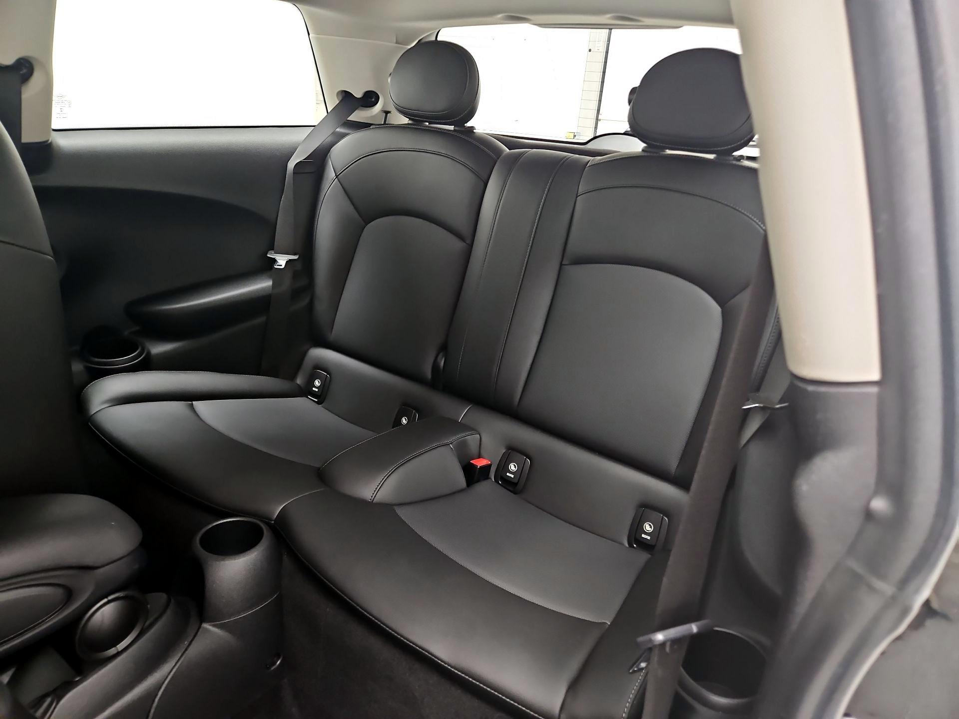 Thumbnail: 2020 MINI Cooper Hardtop - 19