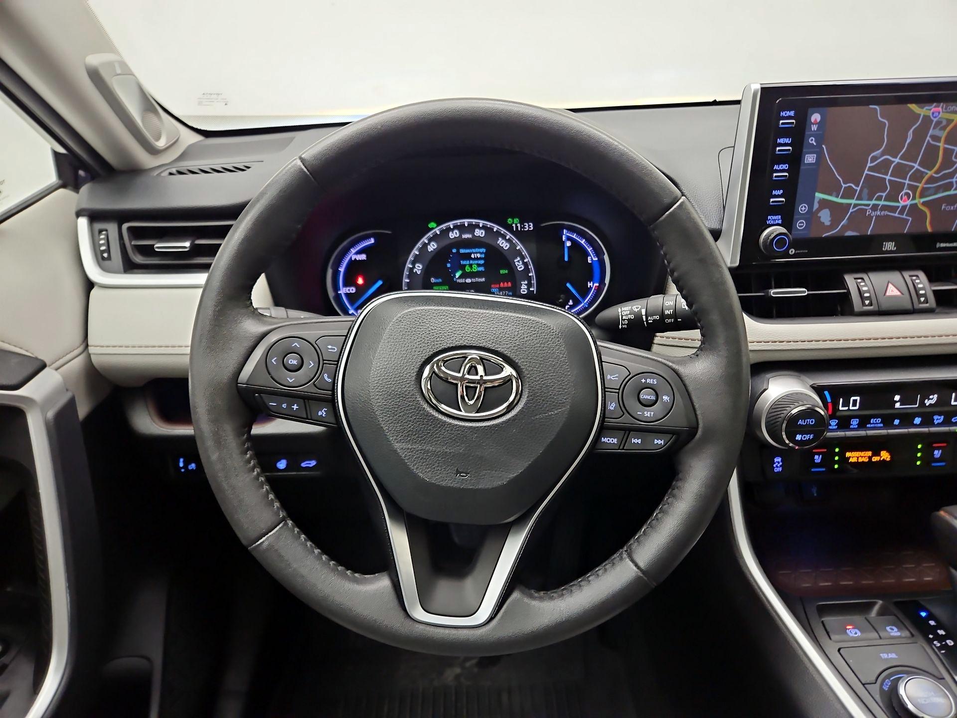 Thumbnail: 2021 Toyota RAV4 - 10